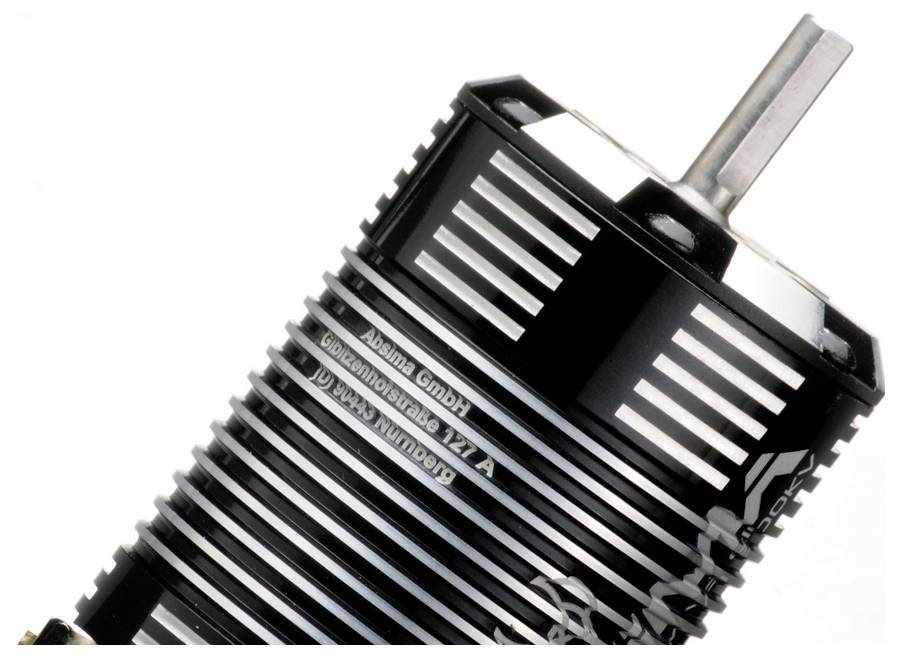 Ein schwarzer Elektromotor mit silbernen Lamellen und einem axiale Rotor von Hersteller ABOMA GmbH.