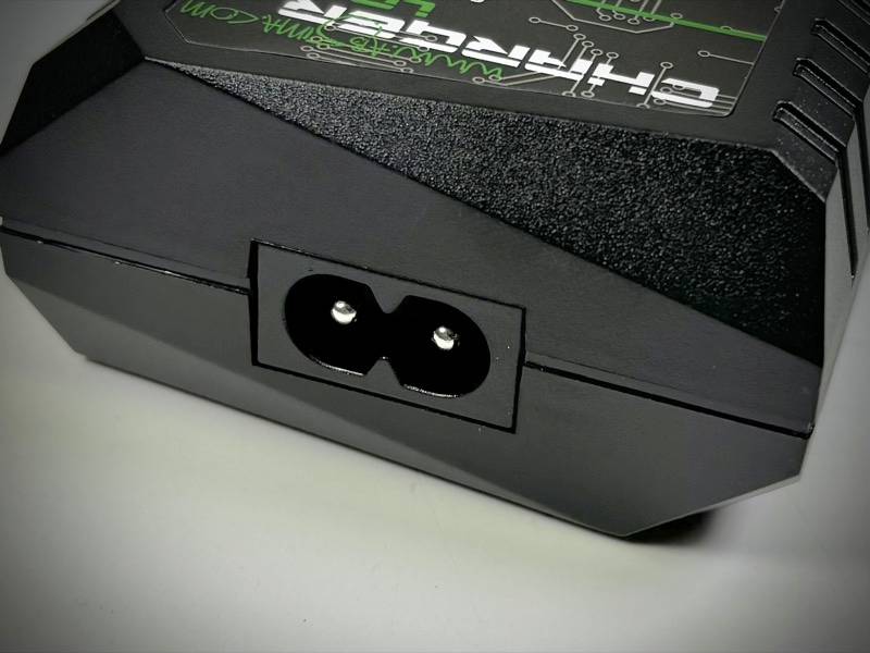 Absima Modellbau-Ladegerät 2.2A LiPo