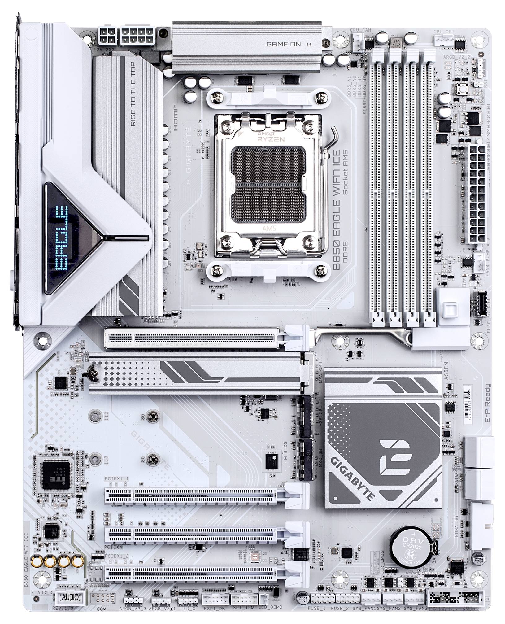 Ein weißes Computer-Mainboard, Modell 'Z790 AERO G', mit verschiedenen Anschlüssen und vier RAM-Steckplätzen.