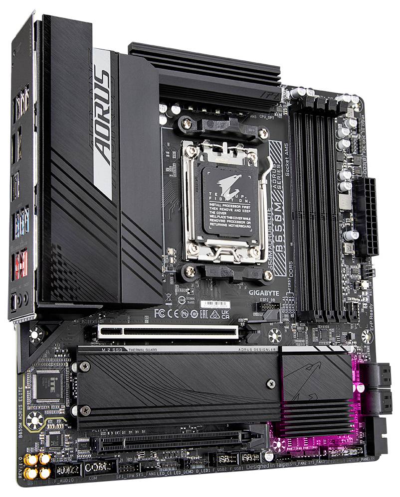 Eine Aorus-Gigabyte-Motherboard-Platine mit Sockel LGA für High-Performance-Computer. Sie zeigt RAM-Steckplätze und Erweiterungsslots.