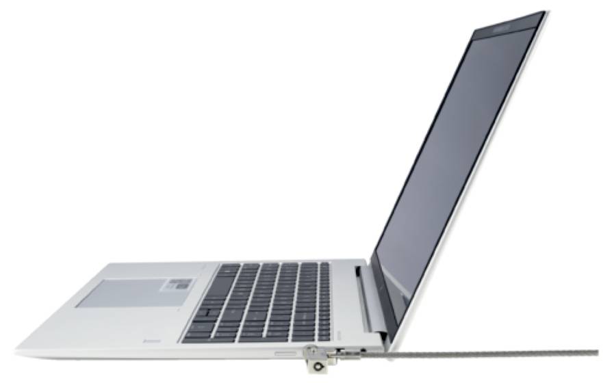 Seitenansicht eines geöffneten Laptops mit silbernem Gehäuse und schwarzer Tastatur. Der Bildschirm ist dünn und leicht geneigt.