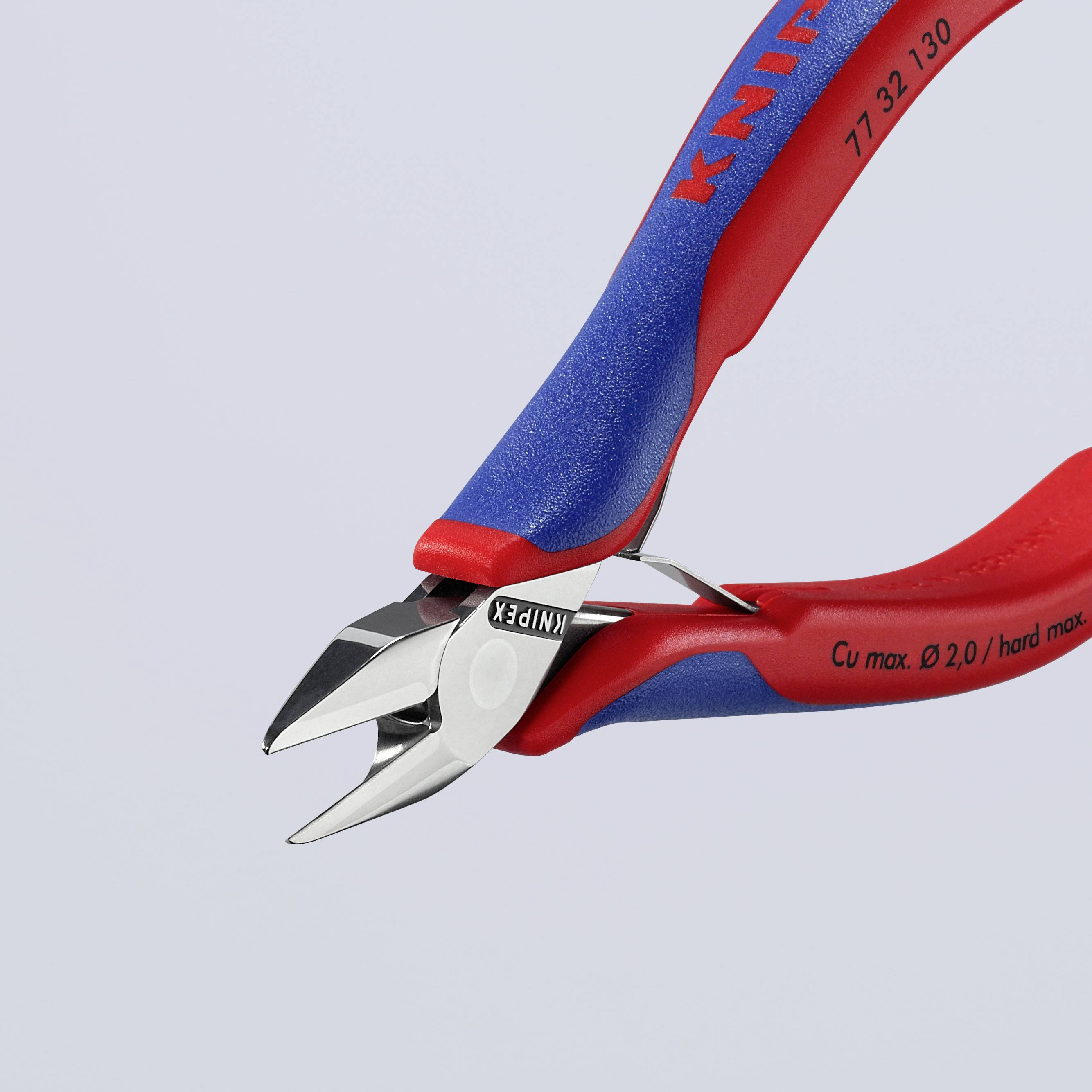 Blau-rote Seitenschneider-Zange mit der Aufschrift 'Knipex', geeignet für Kupferdraht bis 2,0 mm Durchmesser.