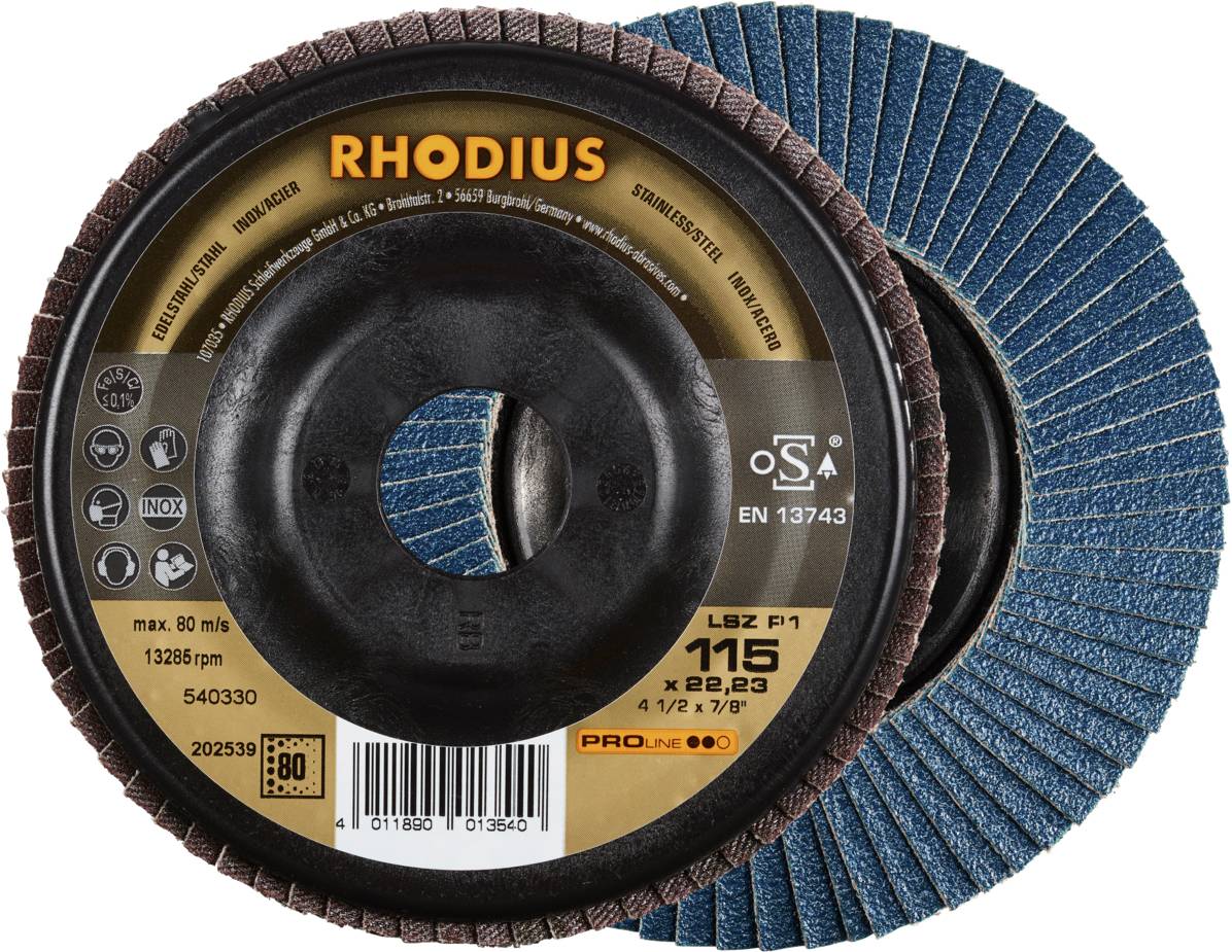 Zwei Rhodius-Schleifscheiben nebeneinander, eine zeigt die Vorderseite mit Markendetails und technischer Information, die andere die Rückseite mit Schleifmaterial.