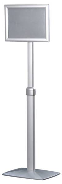 Eine silberne, höhenverstellbare Infoständer-Säule mit rechteckigem Rahmen auf einem stabilen Fuß. Ideal für Poster oder Ankündigungen.