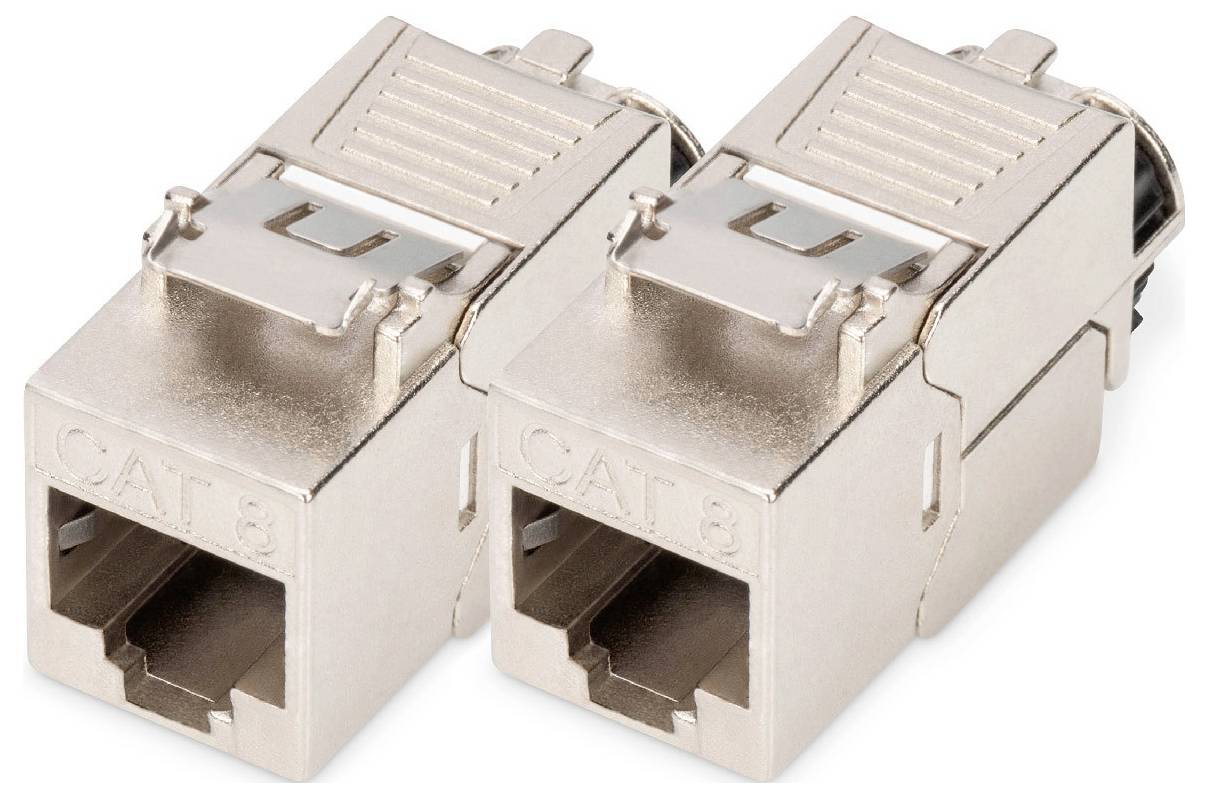 Zwei silberne Cat 8 Ethernet-Stecker nebeneinander. Sie sind rechteckig und haben eine Klappe zum Schutz des Anschlusses.