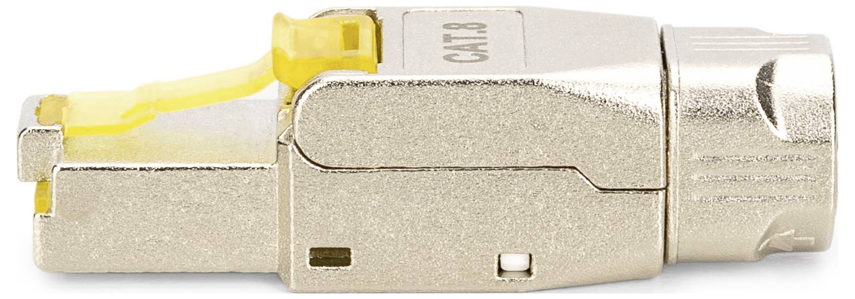 Abgeschirmter CAT-8-Stecker in Nahaufnahme, beige Gehäuse mit gelbem Clip.