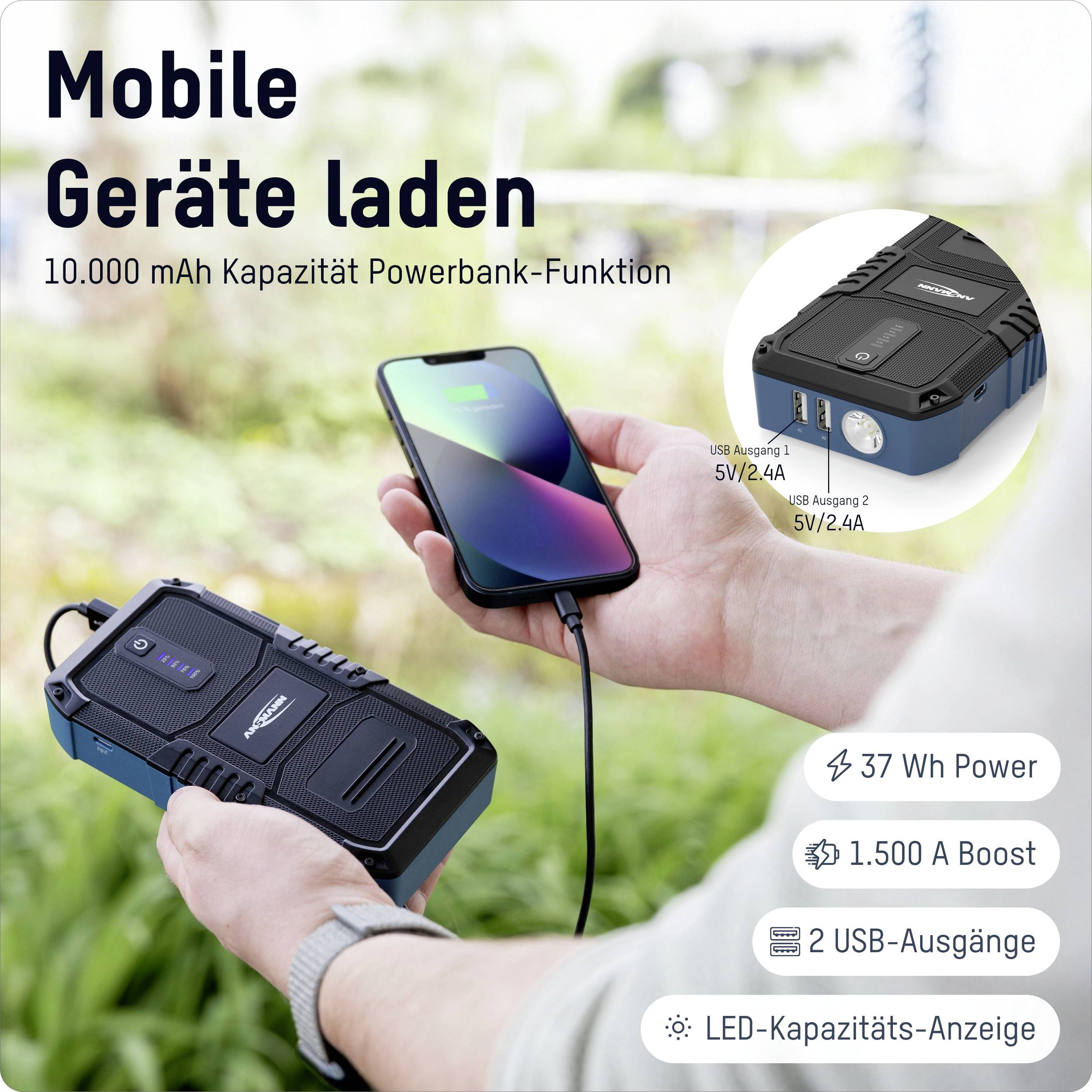 Eine Hand hält eine Powerbank mit einem angeschlossenen Smartphone. Text auf dem Bild: 'Mobile Geräte laden', '10.000 mAh Kapazität', '37 W Power', '2 USB-Ausgänge'.