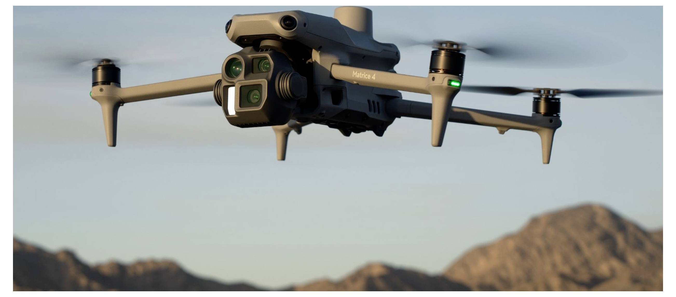 DJI Matrice 4E B-Ware (Geöffnete Neuware) Quadrocopter 100% RtR Kameraflug, Profi Grau