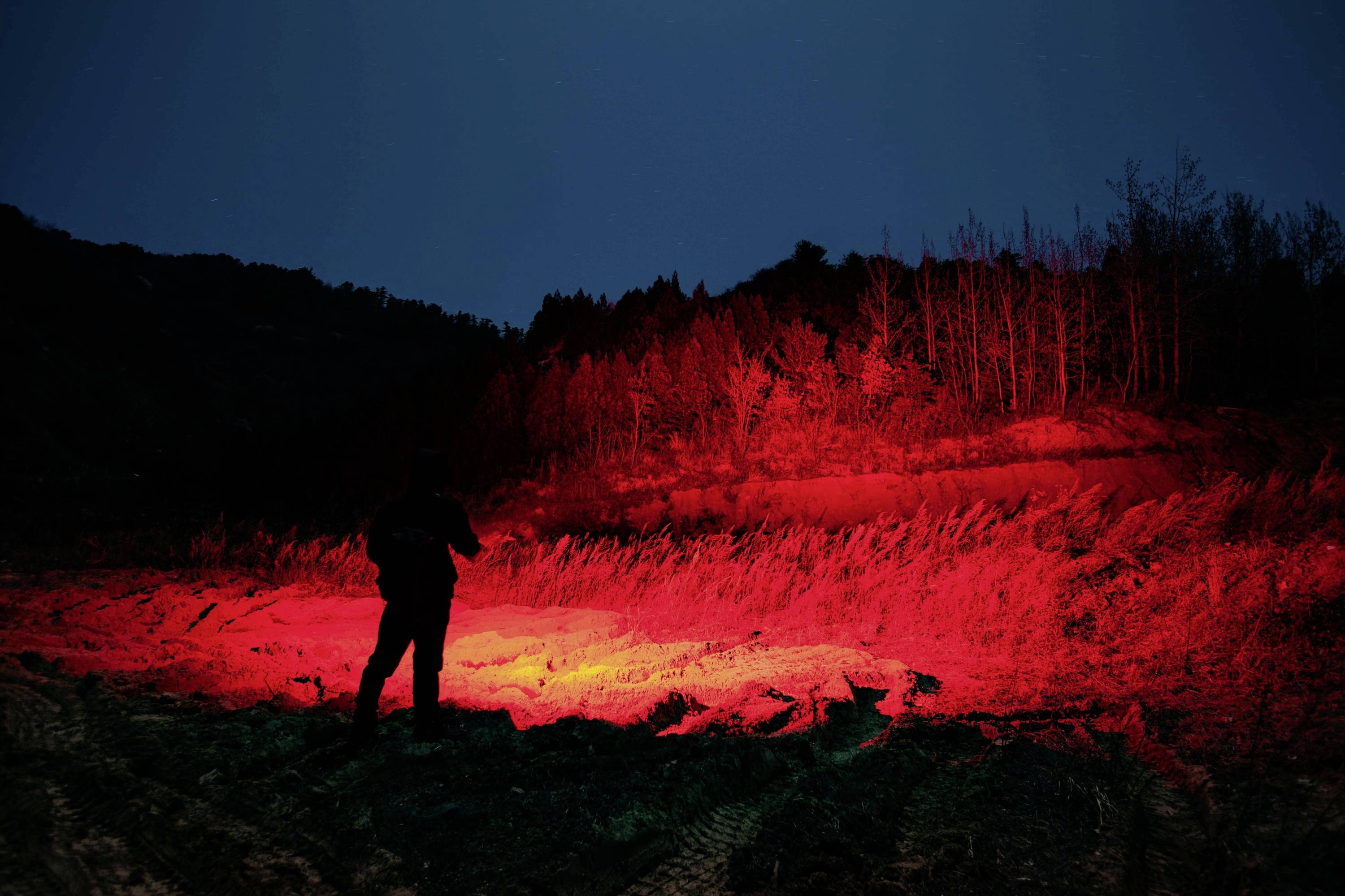 OLight Marauder Mini green LED Taschenlampe Große Reichweite, IPX8 (wasserdicht) akkubetrieben 7000lm 462g