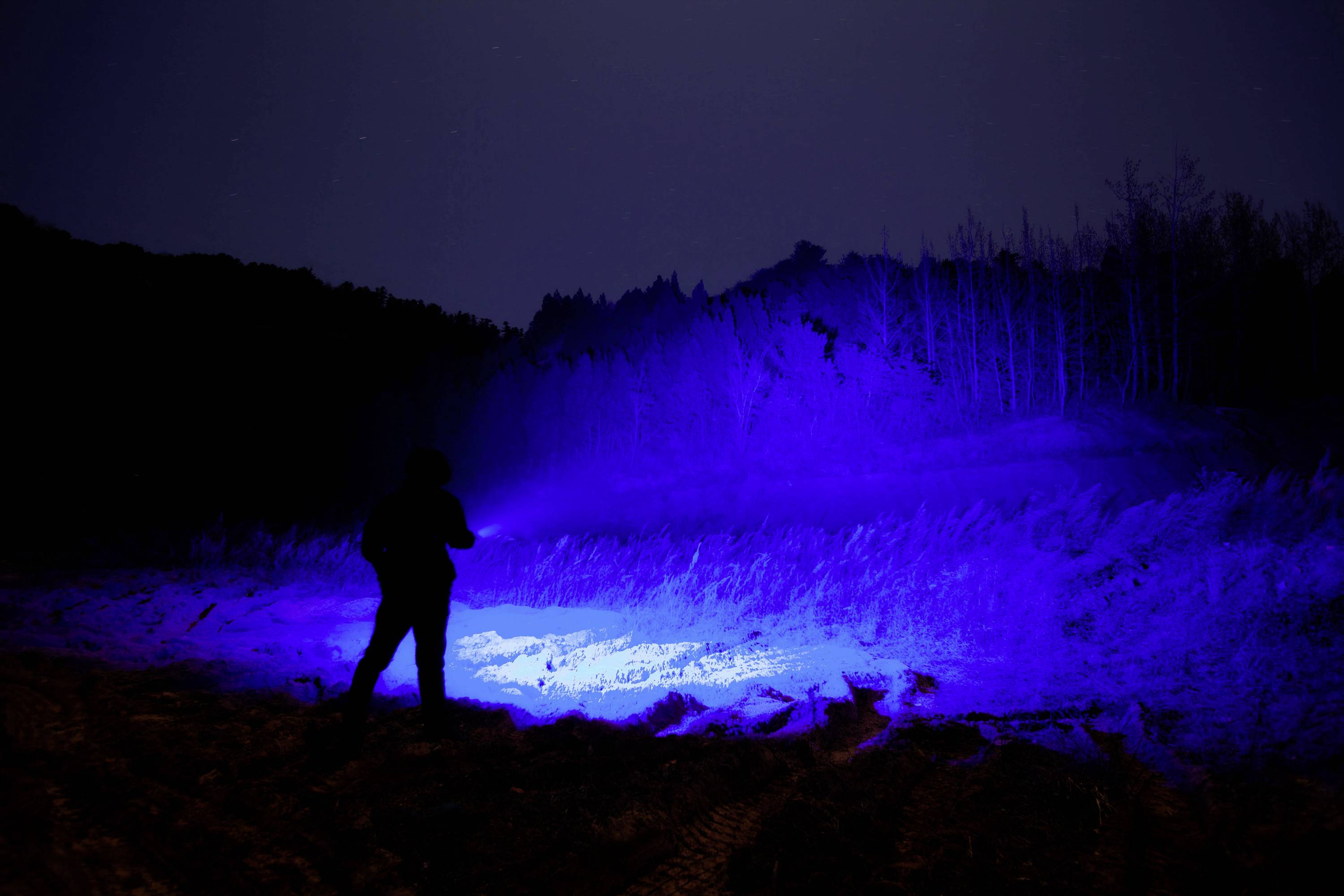 OLight Marauder Mini green LED Taschenlampe Große Reichweite, IPX8 (wasserdicht) akkubetrieben 7000lm 462g