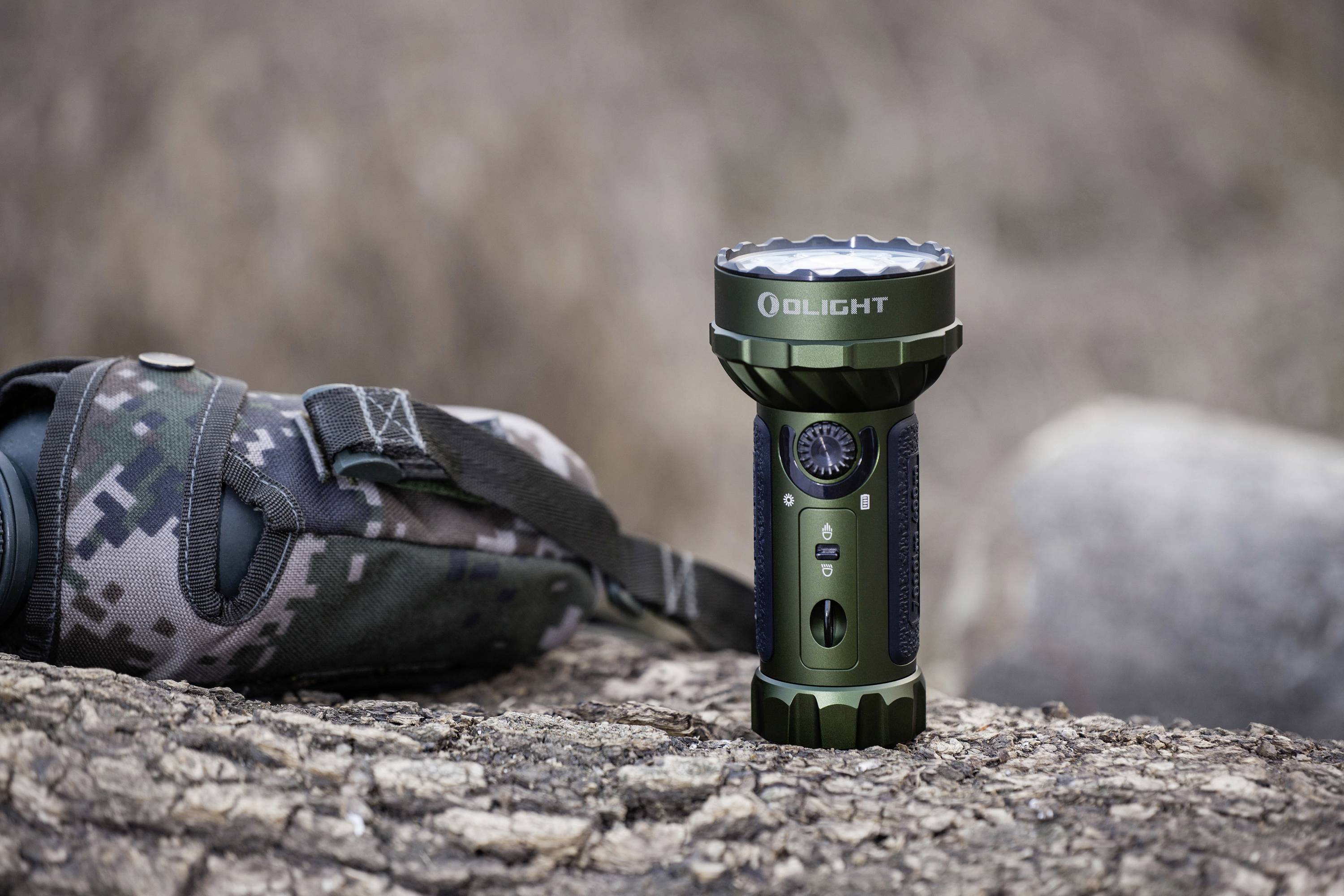 OLight Marauder Mini green LED Taschenlampe Große Reichweite, IPX8 (wasserdicht) akkubetrieben 7000lm 462g