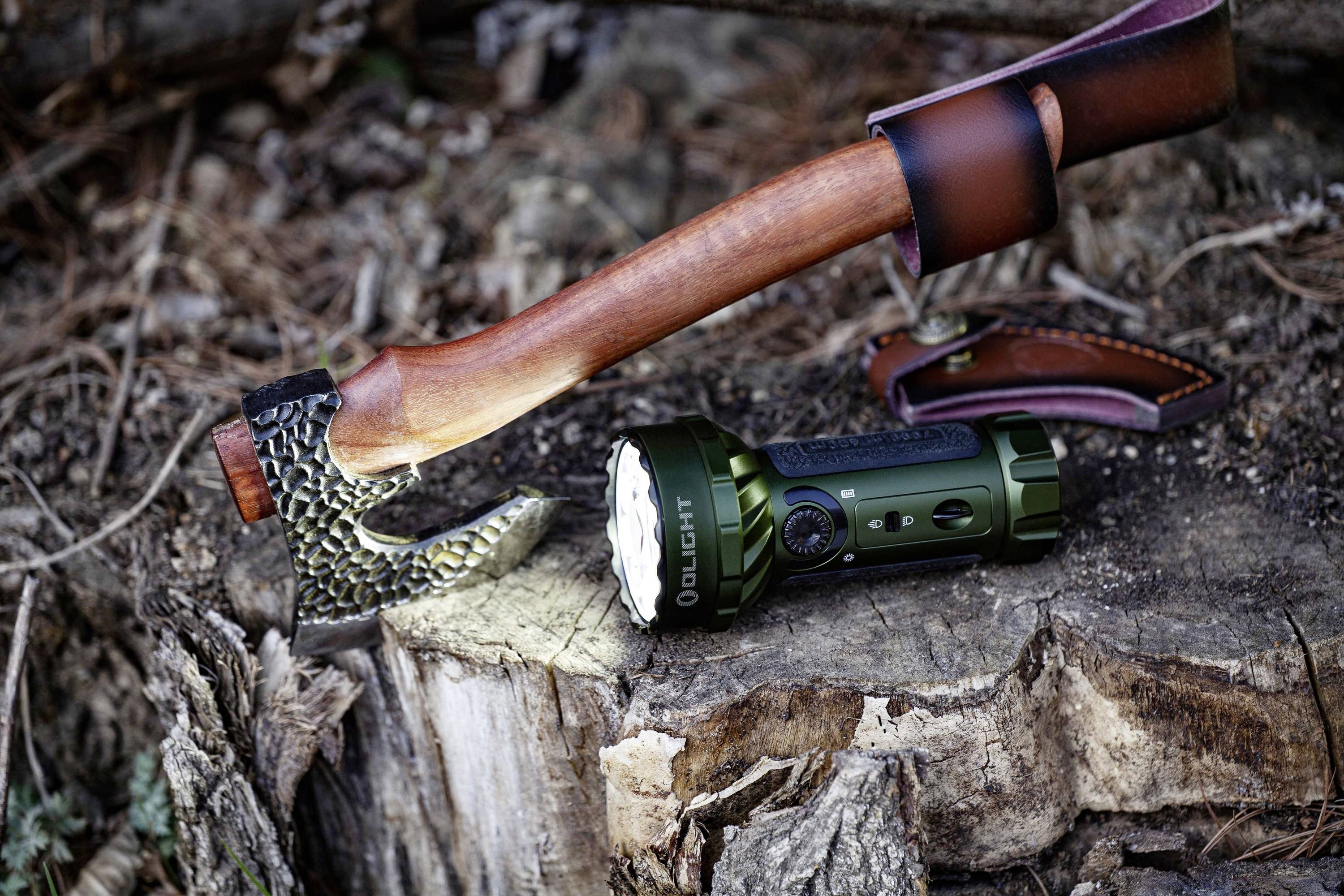 OLight Marauder Mini green LED Taschenlampe Große Reichweite, IPX8 (wasserdicht) akkubetrieben 7000lm 462g