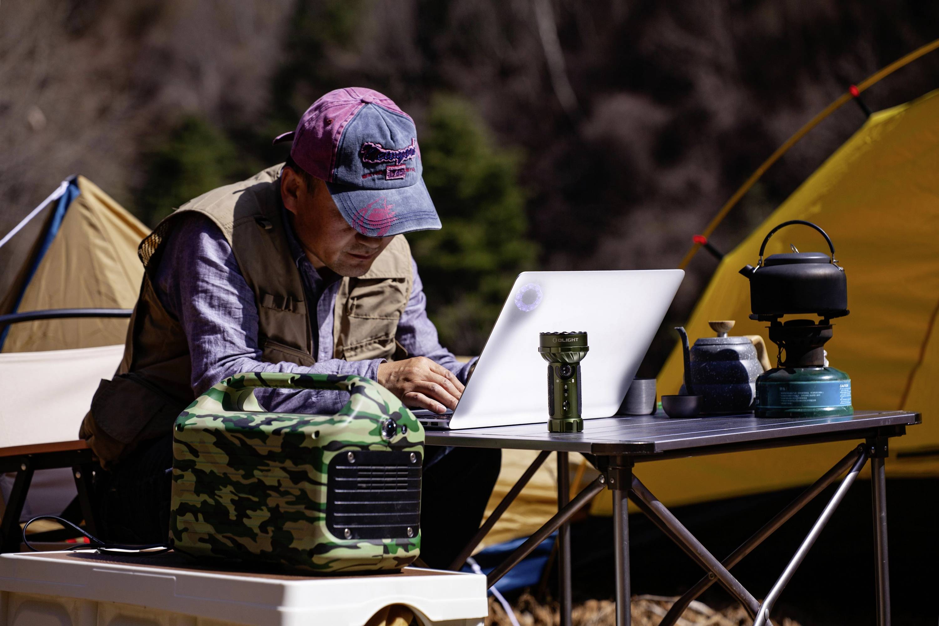 OLight Marauder Mini green LED Taschenlampe Große Reichweite, IPX8 (wasserdicht) akkubetrieben 7000lm 462g