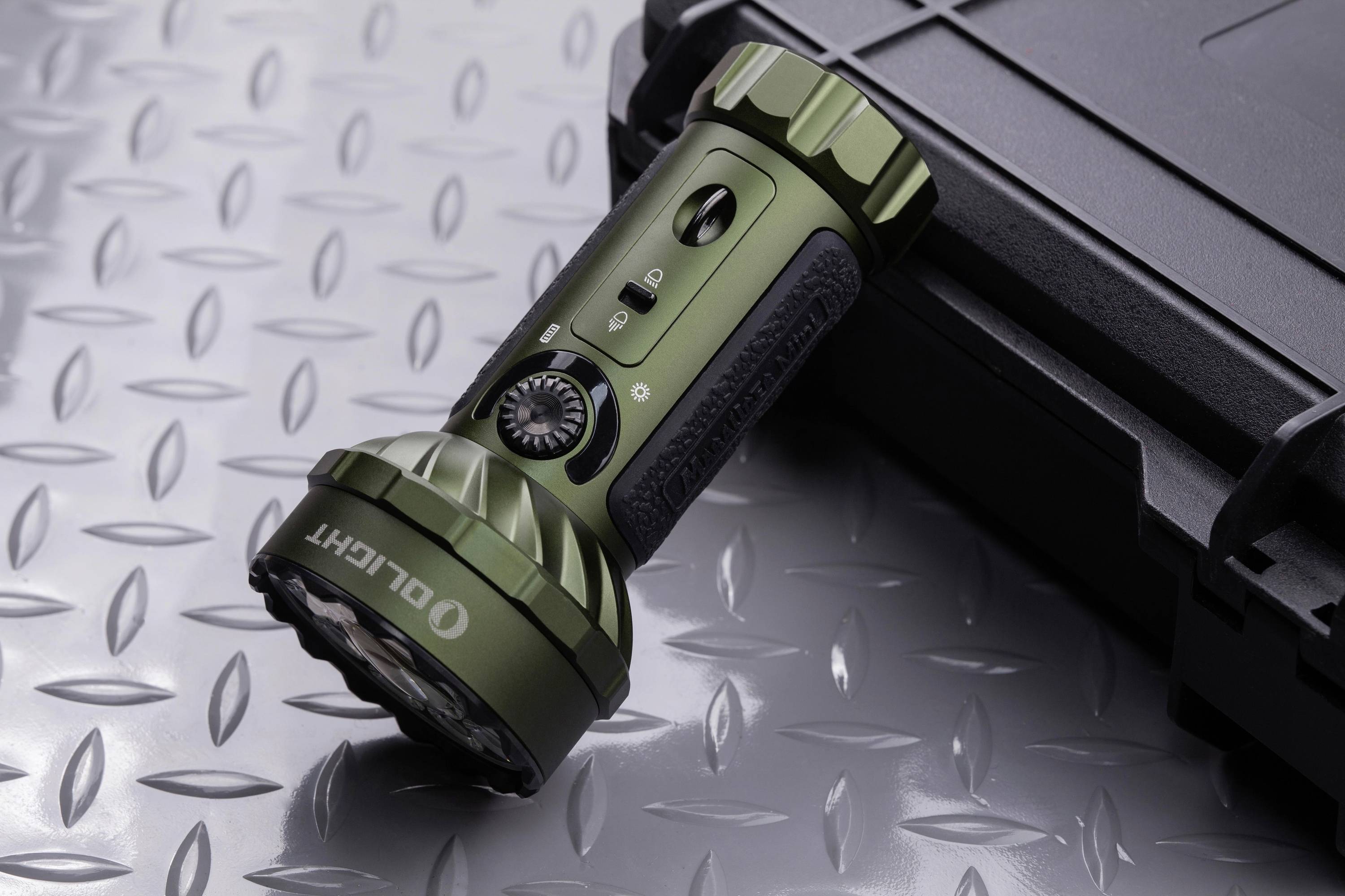 OLight Marauder Mini green LED Taschenlampe Große Reichweite, IPX8 (wasserdicht) akkubetrieben 7000lm 462g