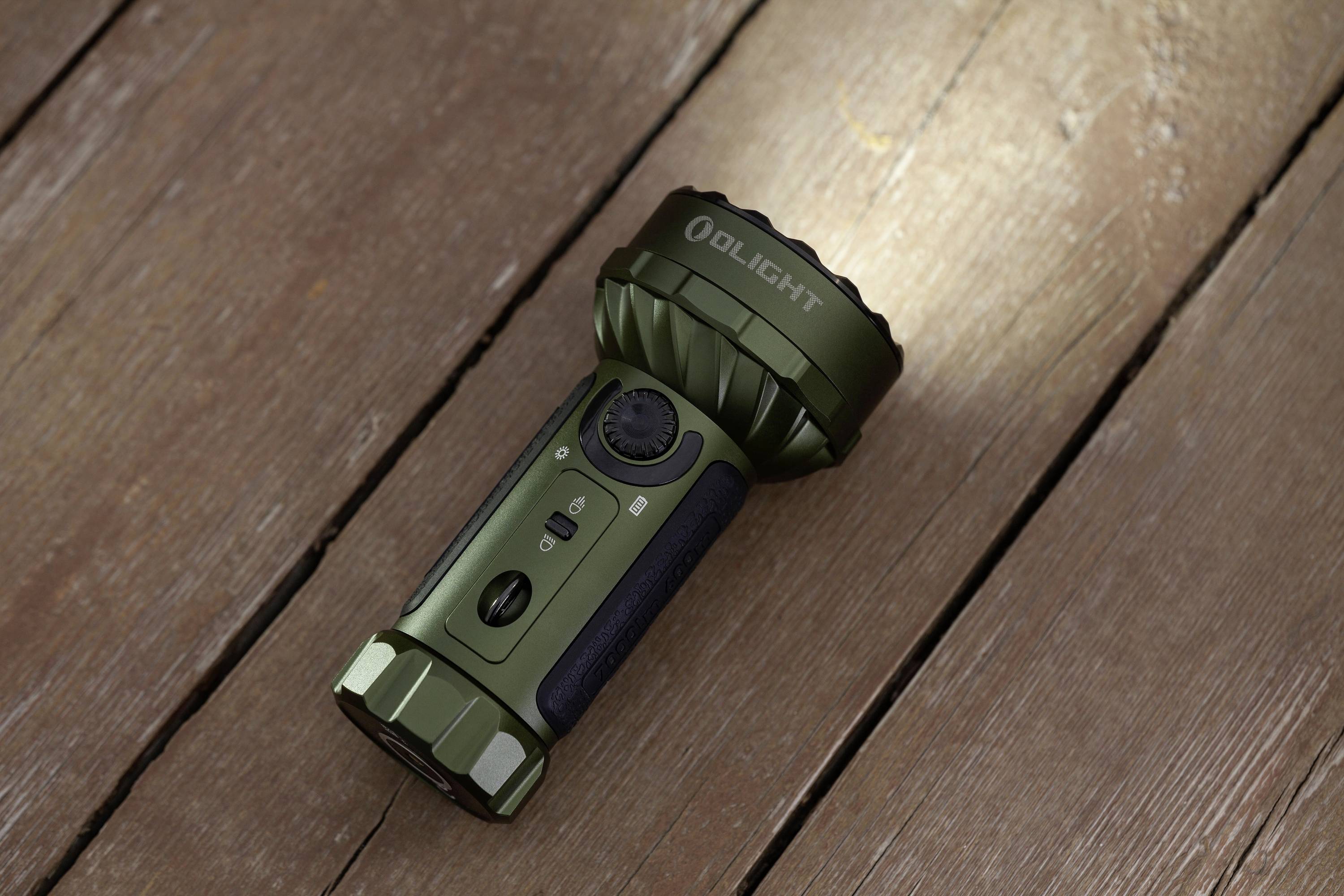 OLight Marauder Mini green LED Taschenlampe Große Reichweite, IPX8 (wasserdicht) akkubetrieben 7000lm 462g