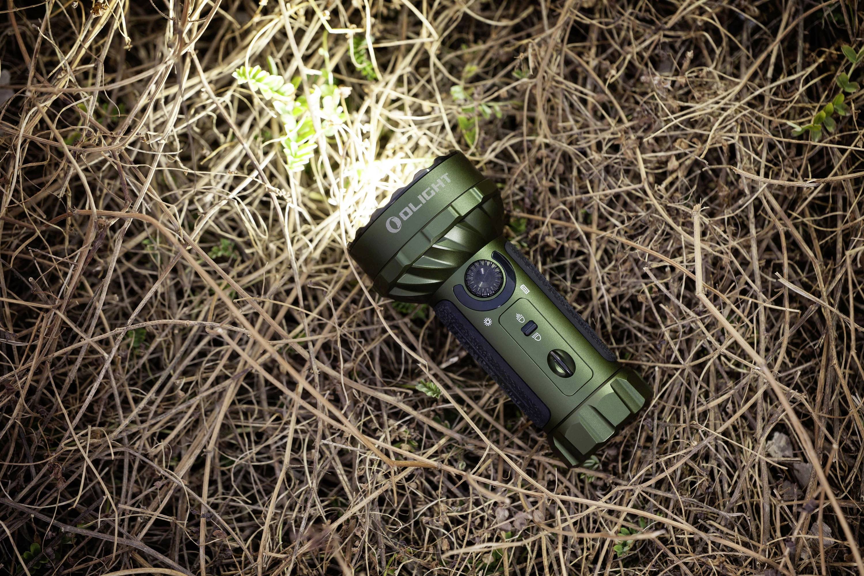 OLight Marauder Mini green LED Taschenlampe Große Reichweite, IPX8 (wasserdicht) akkubetrieben 7000lm 462g