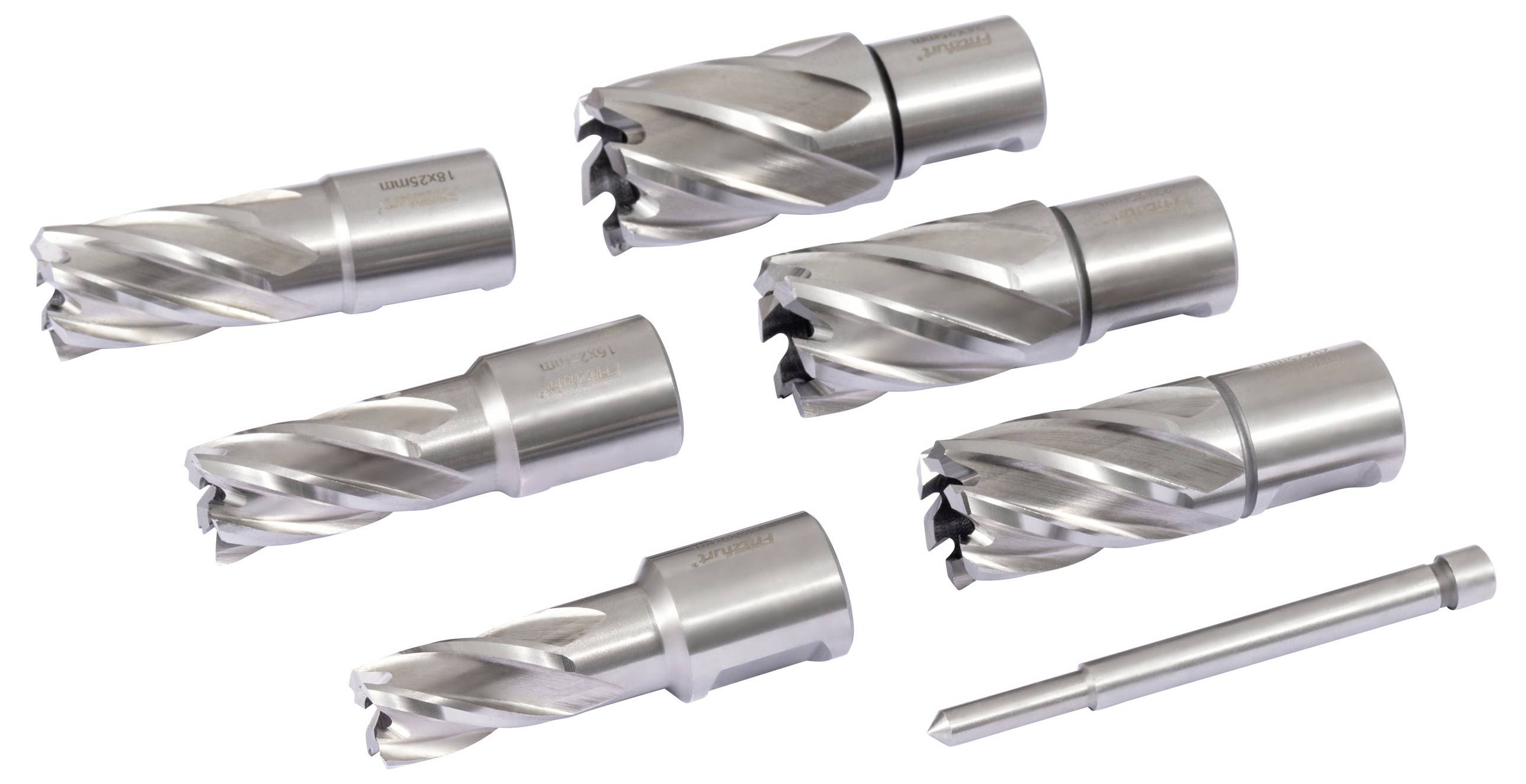Ein Satz von sechs silbernen ringförmigen Schneidebohrern in unterschiedlichen Größen, in Reihen angeordnet, mit zylindrischer Form und spiralförmigen Schneidekanten.