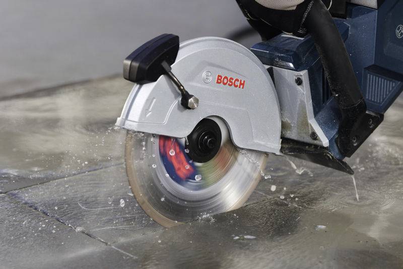 Bosch Professional GCS 18V-230 Akku-Handkreissäge 18 V