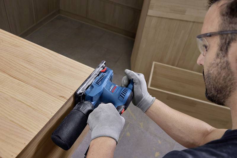 Bosch Professional GSS 20-18A 0601070101 Schwingschleifer 200W 90 x 183mm