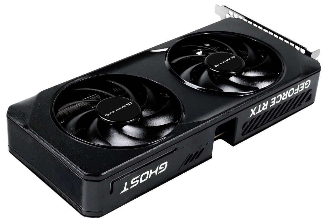 Schwarze Grafikkarte mit zwei Lüftern auf der Oberseite. Aufschrift 'GHOST' an der Seite, Teil der GeForce RTX-Serie.