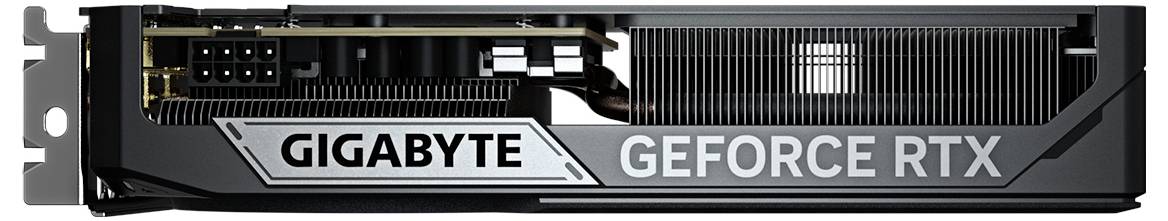 Grafikkarte 'Gigabyte GeForce RTX' in seitlicher Ansicht mit sichtbaren Lüftern und Anschluss für Stromversorgung.