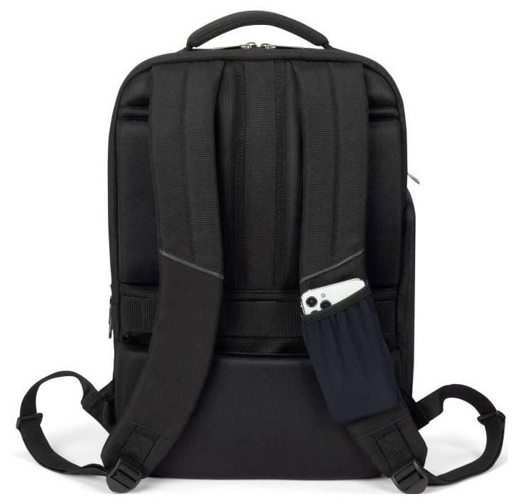 Schwarzer Rucksack von hinten, Trageriemen sichtbar, eingeschobenes Smartphone in einer kleinen Außentasche am Riemen.