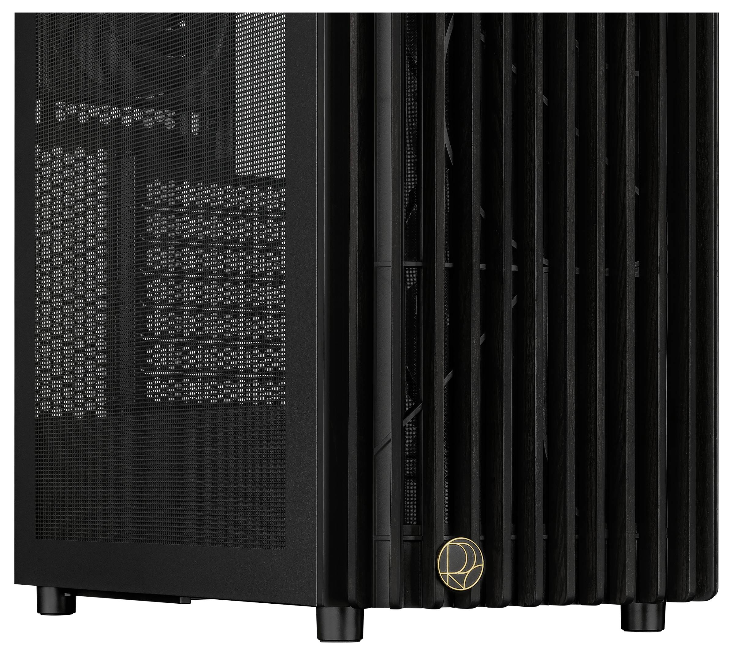 Ein Nahaufnahmebild eines schwarzen Computergehäuses mit vertikalen Lüftungsschlitzen und einem minimalistischen Design mit einem kreisförmigen Logo in der unteren rechten Ecke.