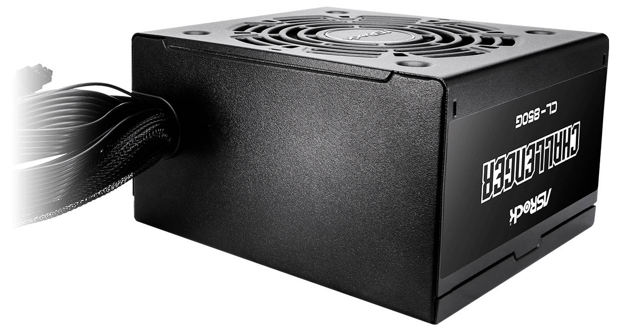 Ein schwarzes PC-Netzteil mit Lüfter und Kabelbündel, Modell 'Chieftec iArena 500W', für die Stromversorgung von Computern.