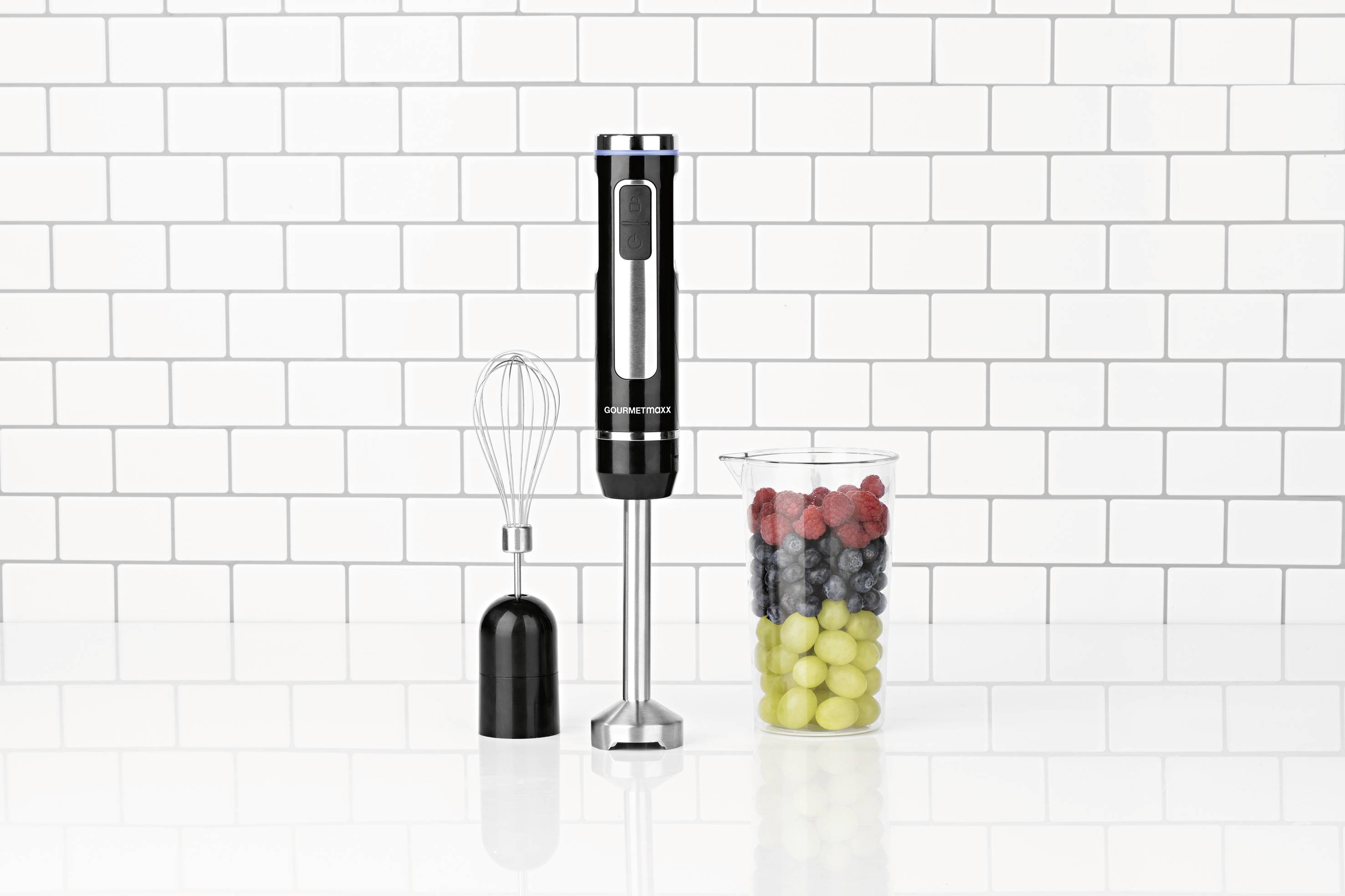 GourmetMaxx Stabmixer 200W akkubetrieben, mit Zerkleinereraufsatz, Schneebesenaufsatz, inkl. Mixaufsatz Schwarz, Silber