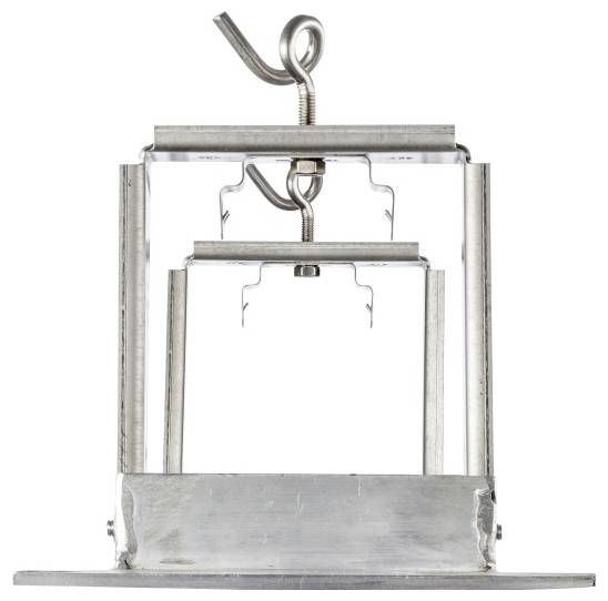 Nagelfalle aus Edelstahl mit Federn und Haken, verwendet zur Schädlingsbekämpfung.