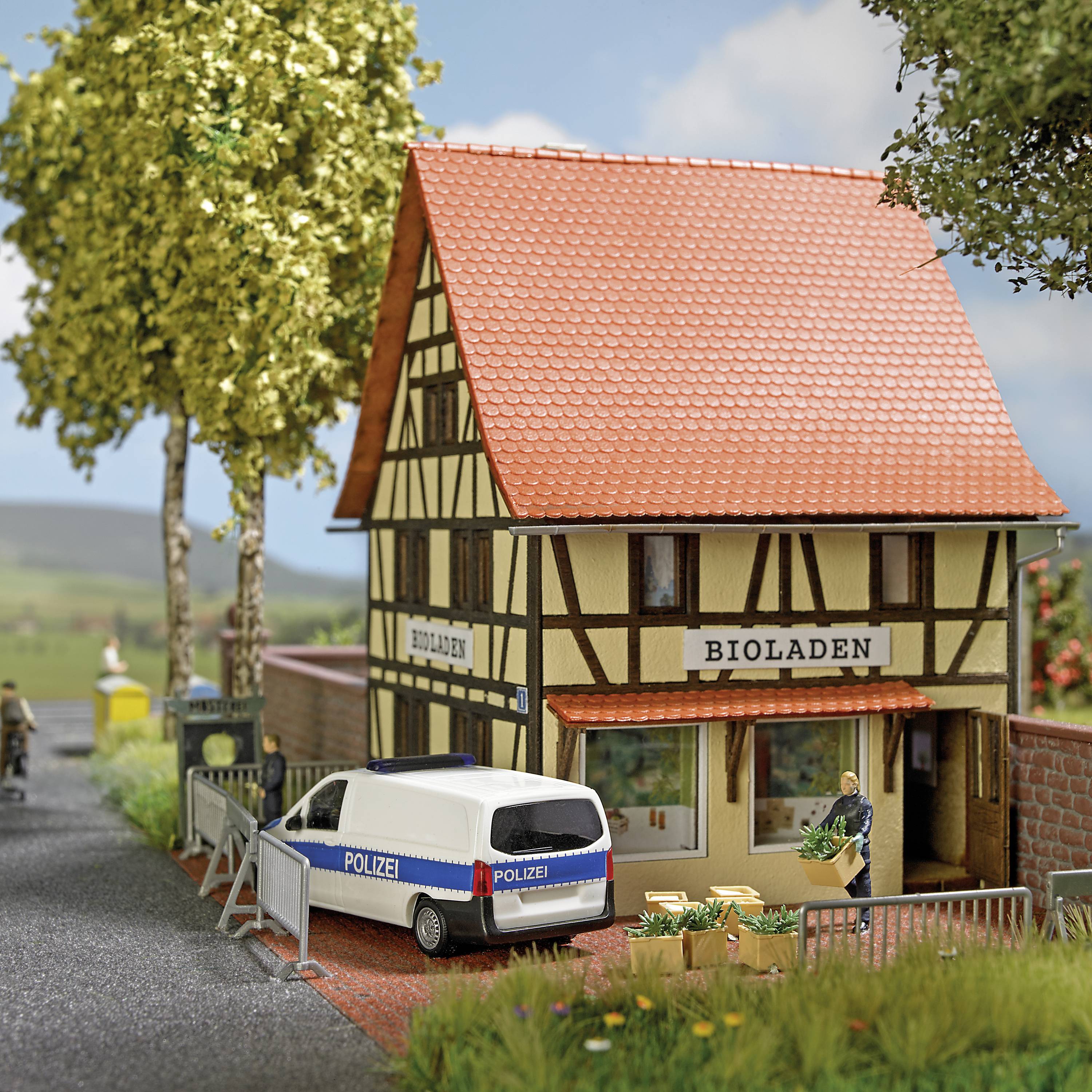 Busch H0 Action Set Hanf-Razzia Bausatz