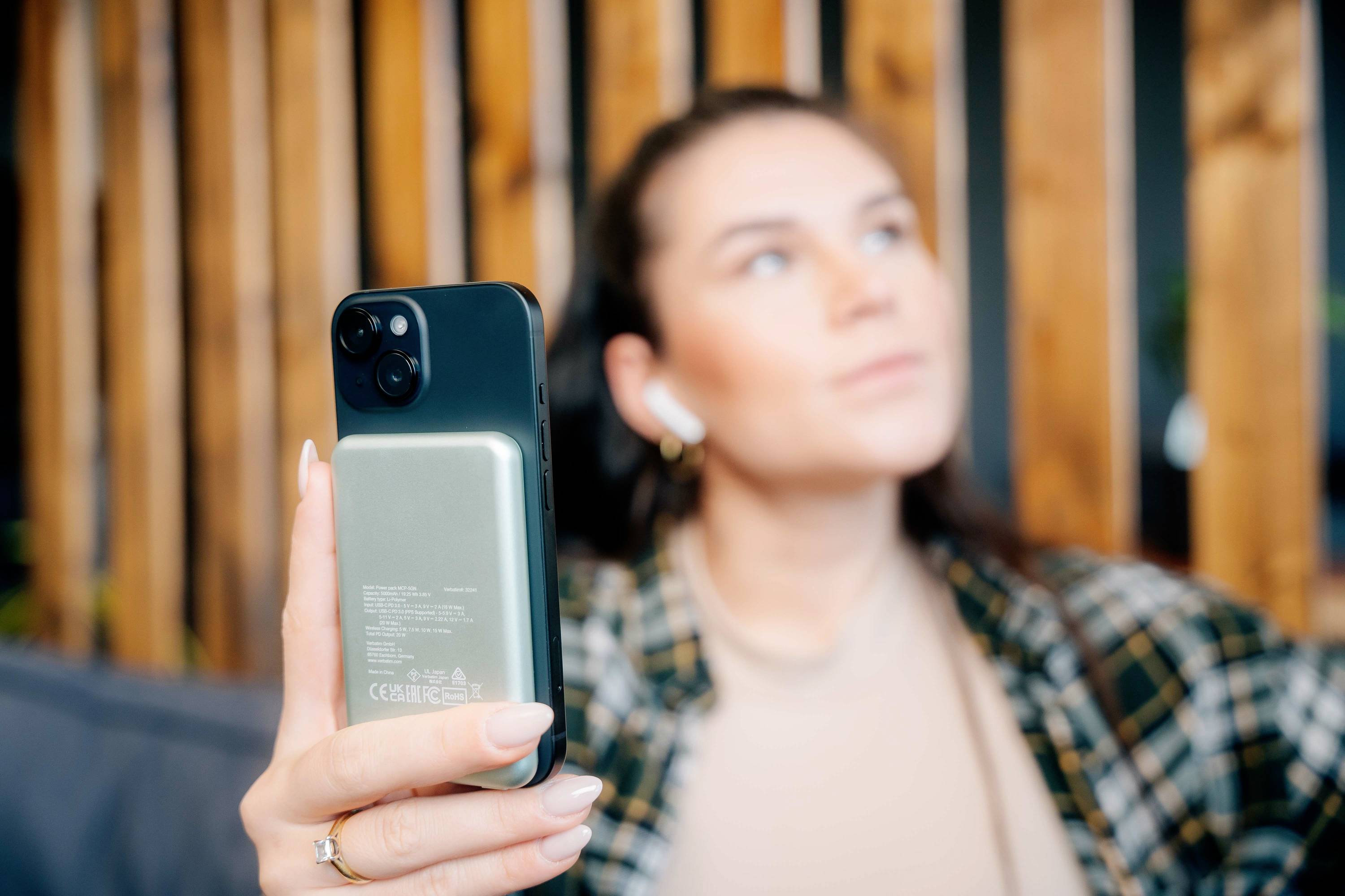 Verbatim Charge 'n' Go Magnetic Wireless Powerbank 5000 mAh Fast Charge, Quick Charge 3.0, USB PD 3.0, Adaptive Fast Charge LiPo