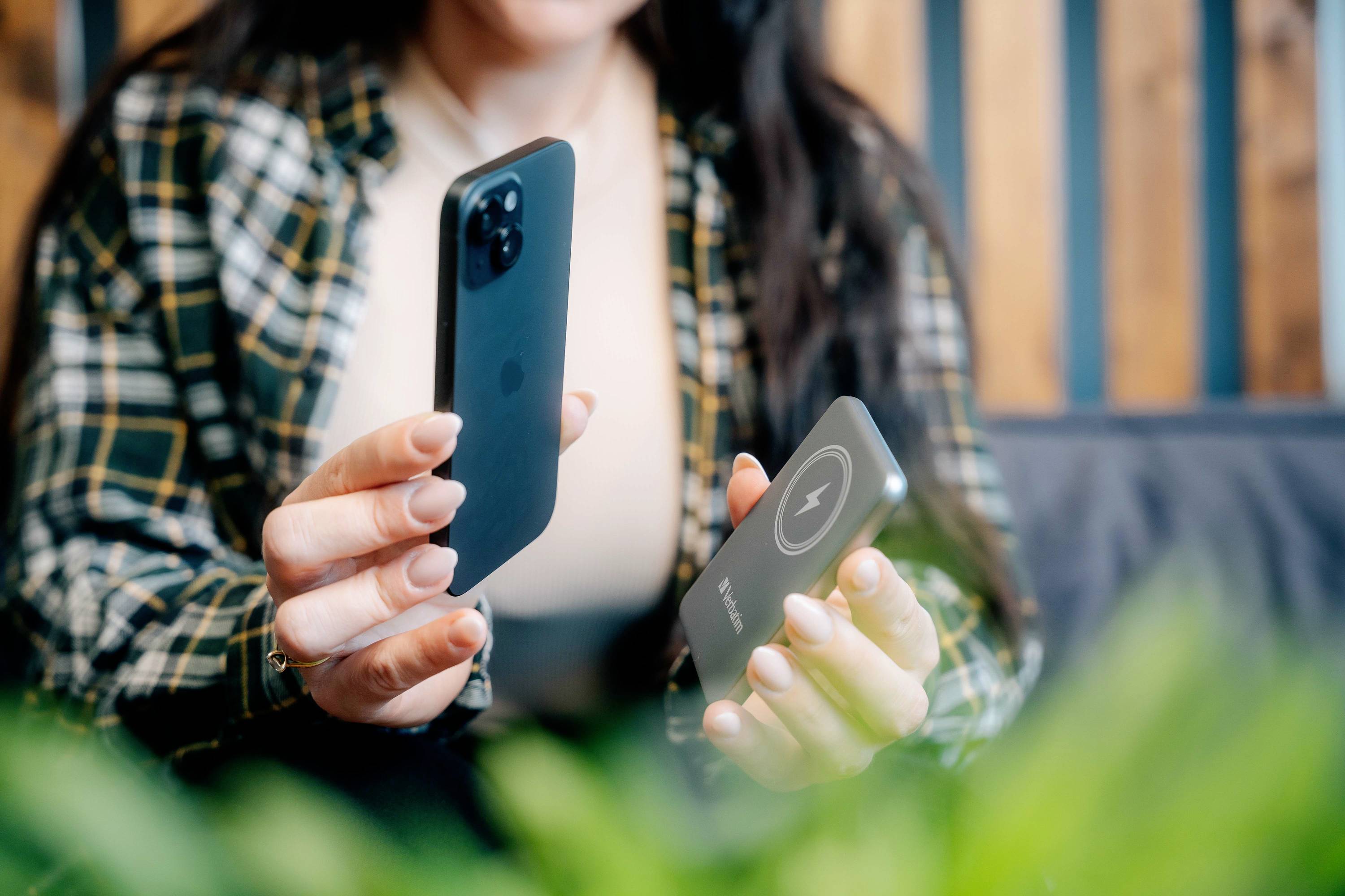 Verbatim Charge 'n' Go Magnetic Wireless Powerbank 5000 mAh Fast Charge, Quick Charge 3.0, USB PD 3