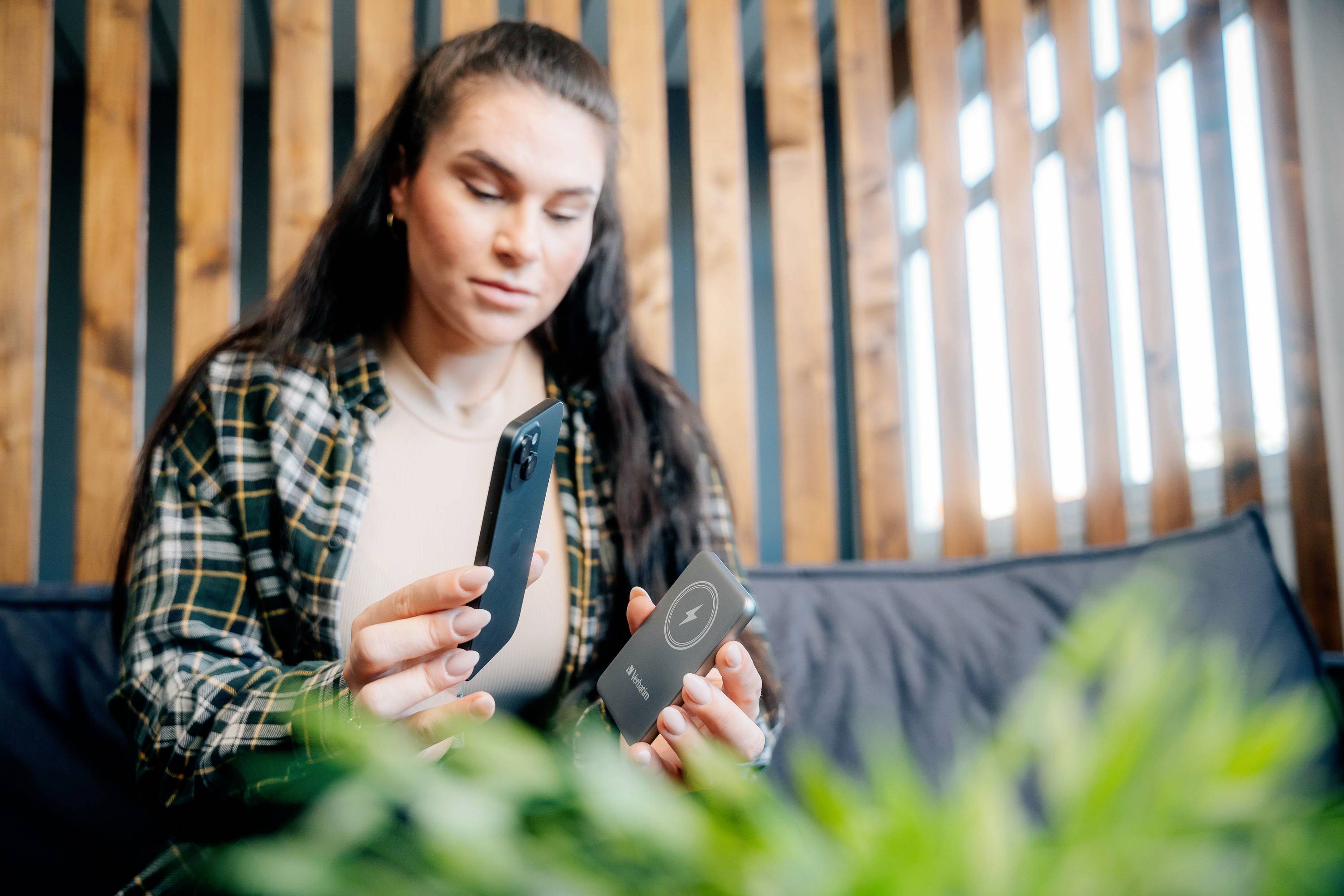 Verbatim Charge 'n' Go Magnetic Wireless Powerbank 5000 mAh Fast Charge, Quick Charge 3.0, USB PD 3