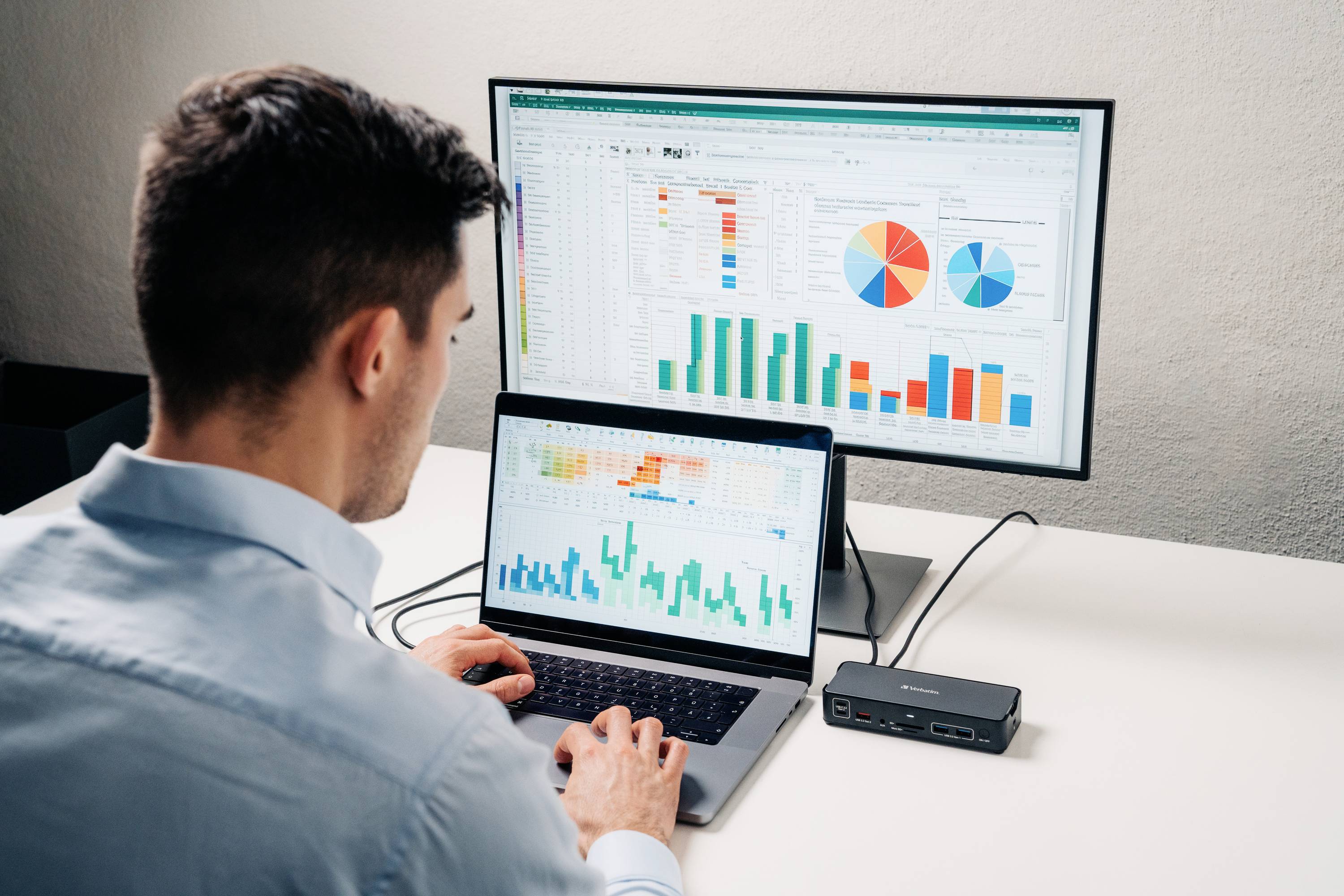 Verbatim USB-C® Dockingstation CDS-15 Passend für Marke Dockingstations: Universal USB-C® Power Delivery, integrierter Kartenleser