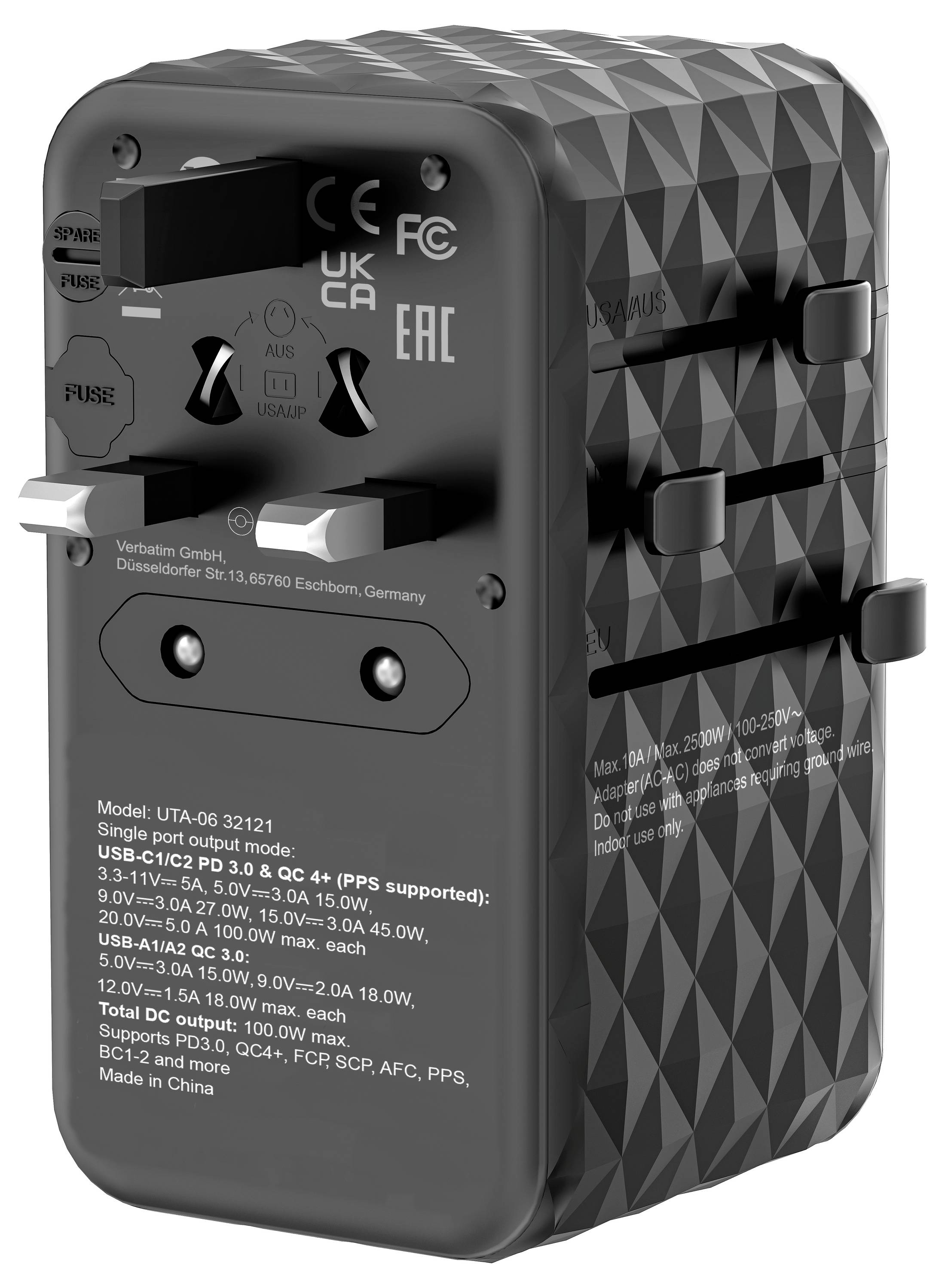 Schwarzer Universaladapter mit mehreren Steckdosenanschlüssen und Spannungseinstellungen. Geeignet für Reisen in verschiedene Länder.