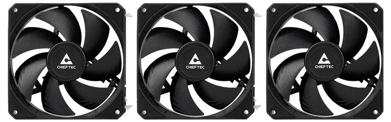 Drei schwarze Gehäuselüfter der Marke Chieftec, ausgerichtet nebeneinander.