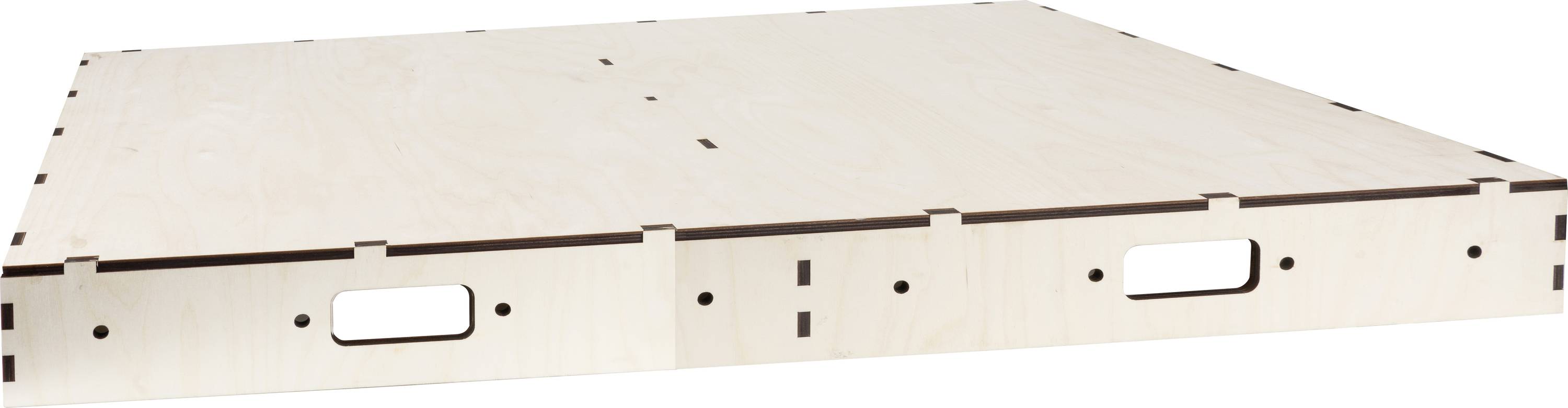 Eine flache, rechteckige Holzplatte mit ausgeschnittenen Griffen an den Seiten; vermutlich Teil eines Möbelstücks oder einer Konstruktion.