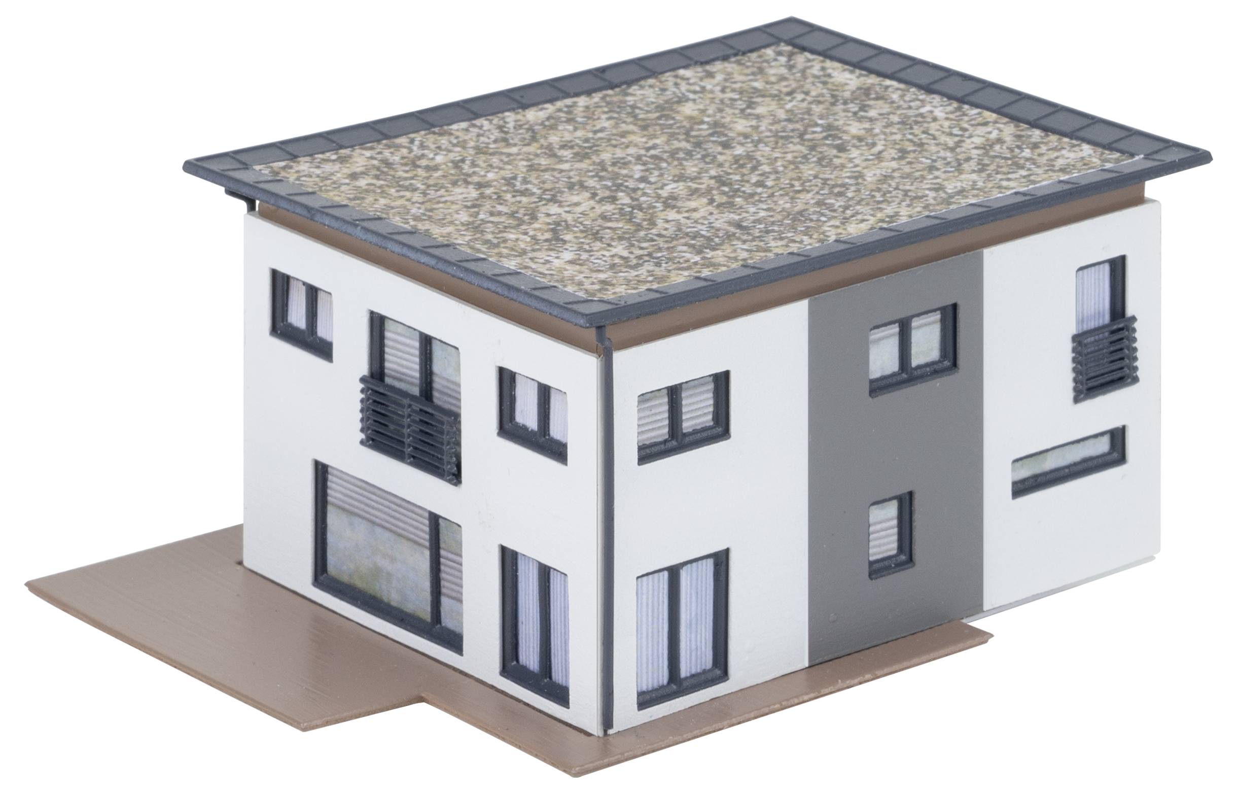 Ein Modell eines modernen, zweistöckigen Hauses mit Flachdach und großen Fenstern, passend für Architektur- oder Bauprojekte.