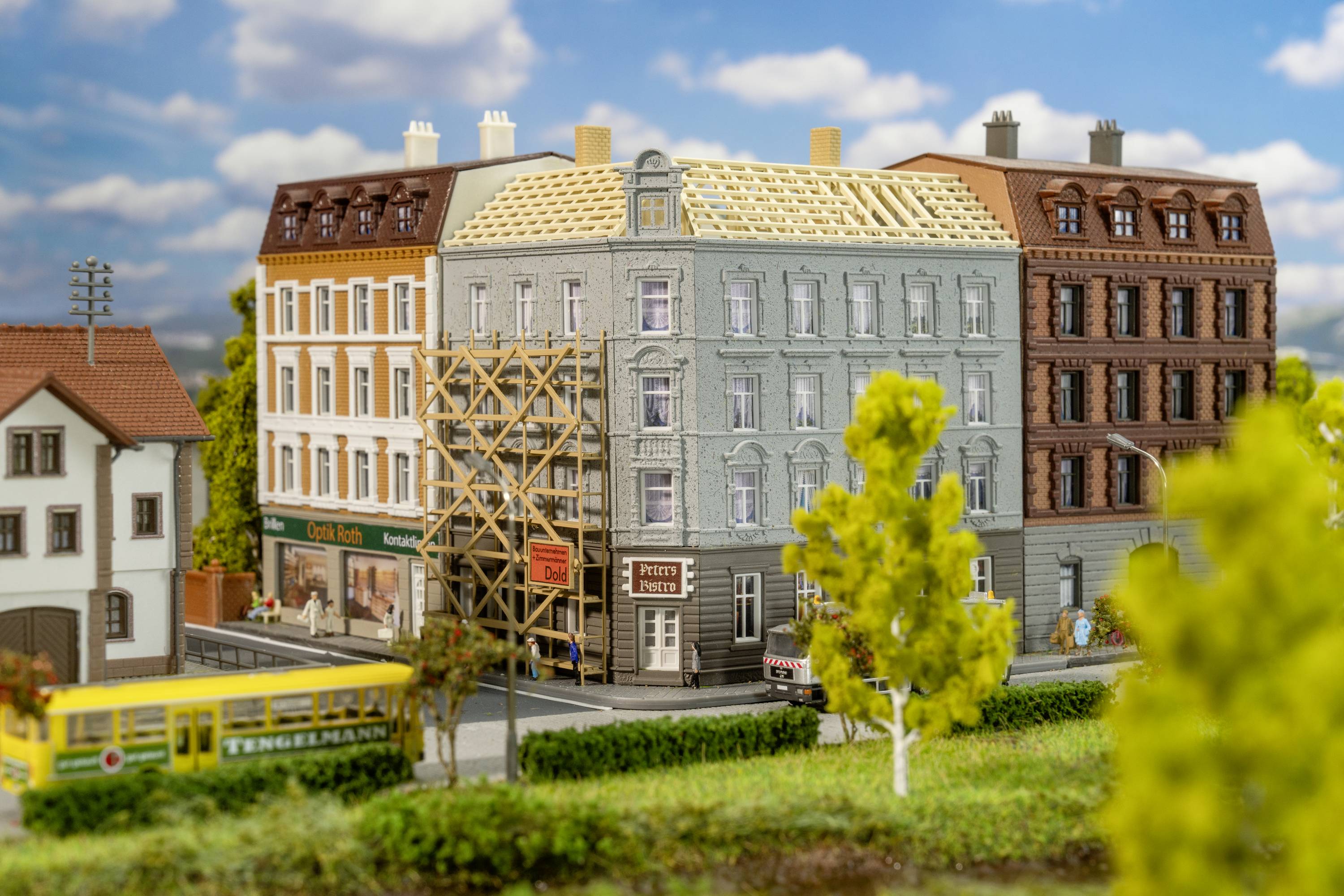 Faller 232166 N Stadteckhaus im Umbau