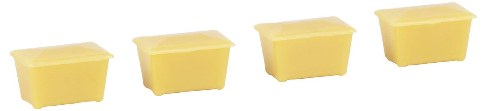 Vier gelbe quadratische Behälter mit Deckeln, gleichmäßig nebeneinander angeordnet.