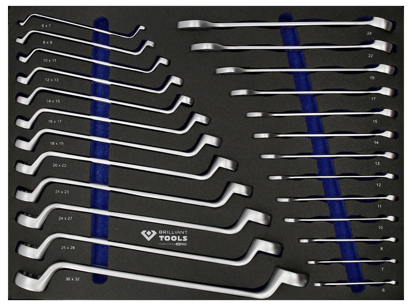 Satz von 28 silbernen Doppelmaulschlüsseln in Schaumstoffeinlage, aufsteigend von 6x7 bis 30x32 mm.