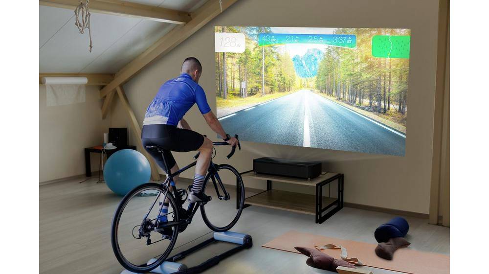 Epson Beamer EH-LS800B 3LCD 4000 ANSI-Lumen Kurzdistanz, Integrierter Lautsprecher, Zoom-Funktion