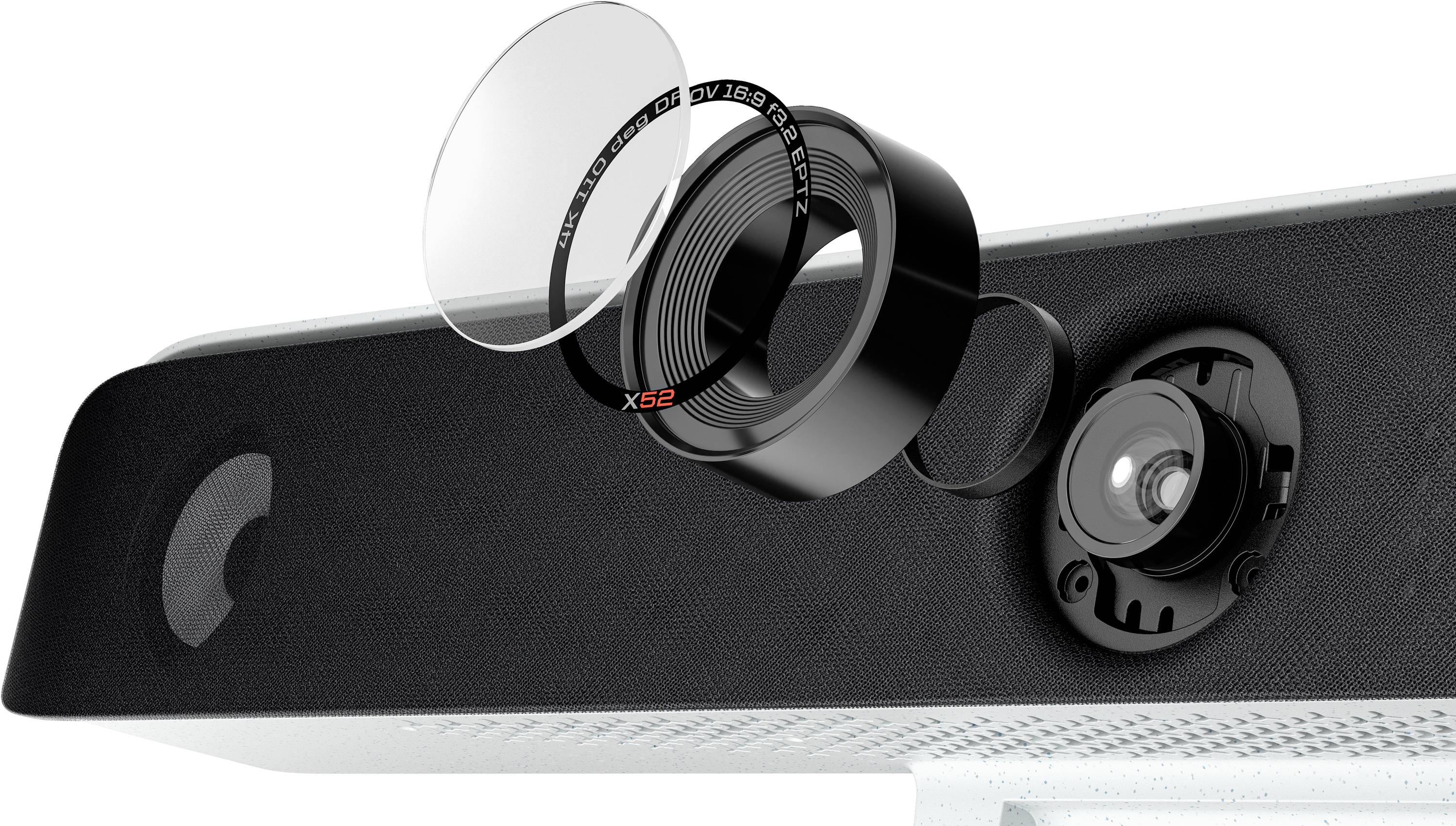 Nahaufnahme einer entfernten Kameralinse und eines Objektivdeckels, die von einer Webcam abgenommen werden.