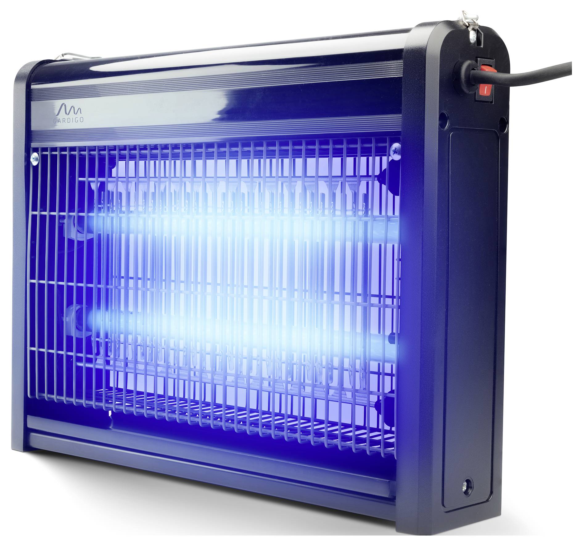 Ein elektrischer Insektenvernichter mit blau leuchtenden UV-Licht-Röhren, eingeschaltet und stehend auf einer weißen Oberfläche.