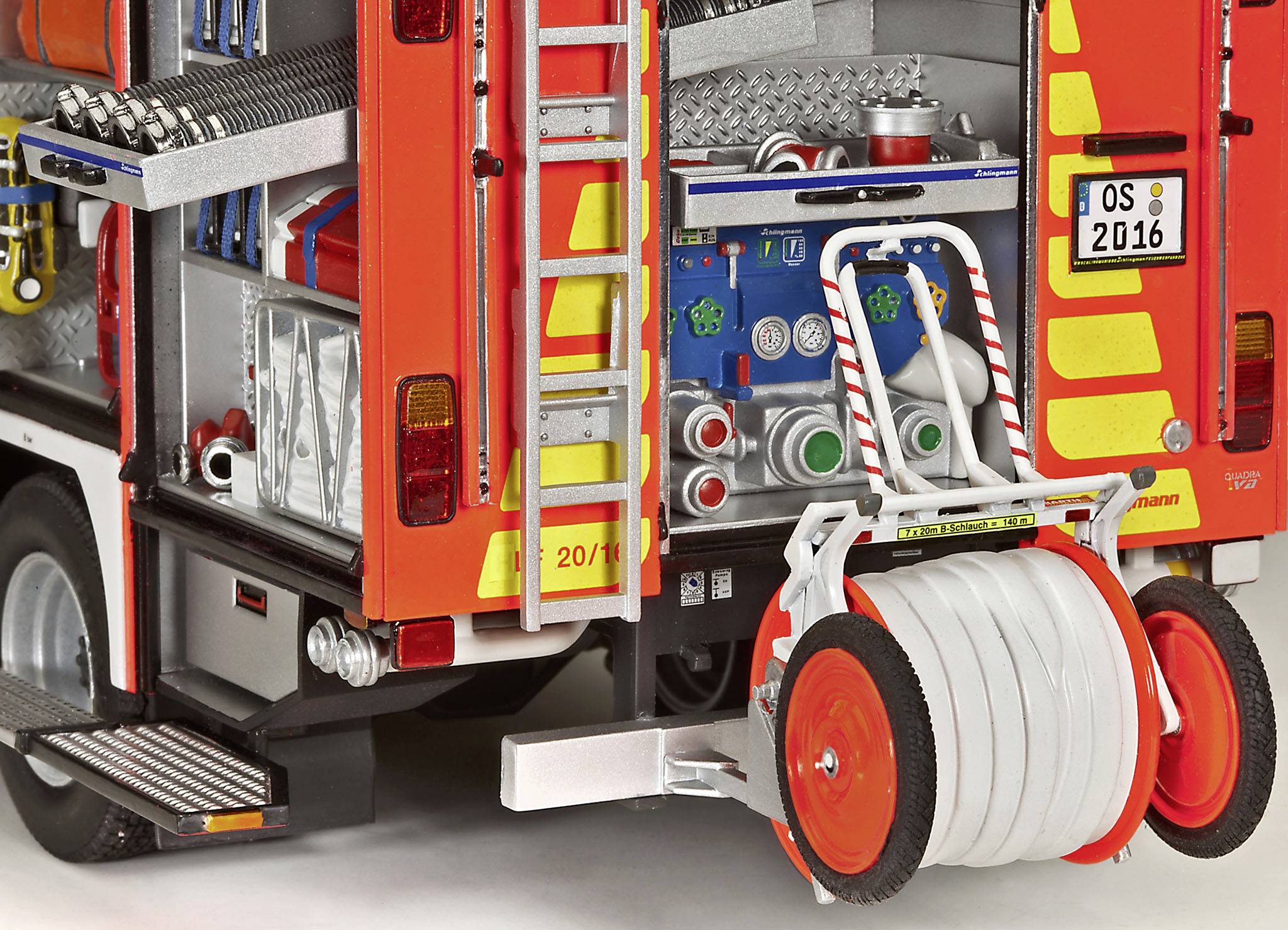 Revell 07404 Schlingmann LF 20/16 Feuerwehrauto Bausatz 1:24