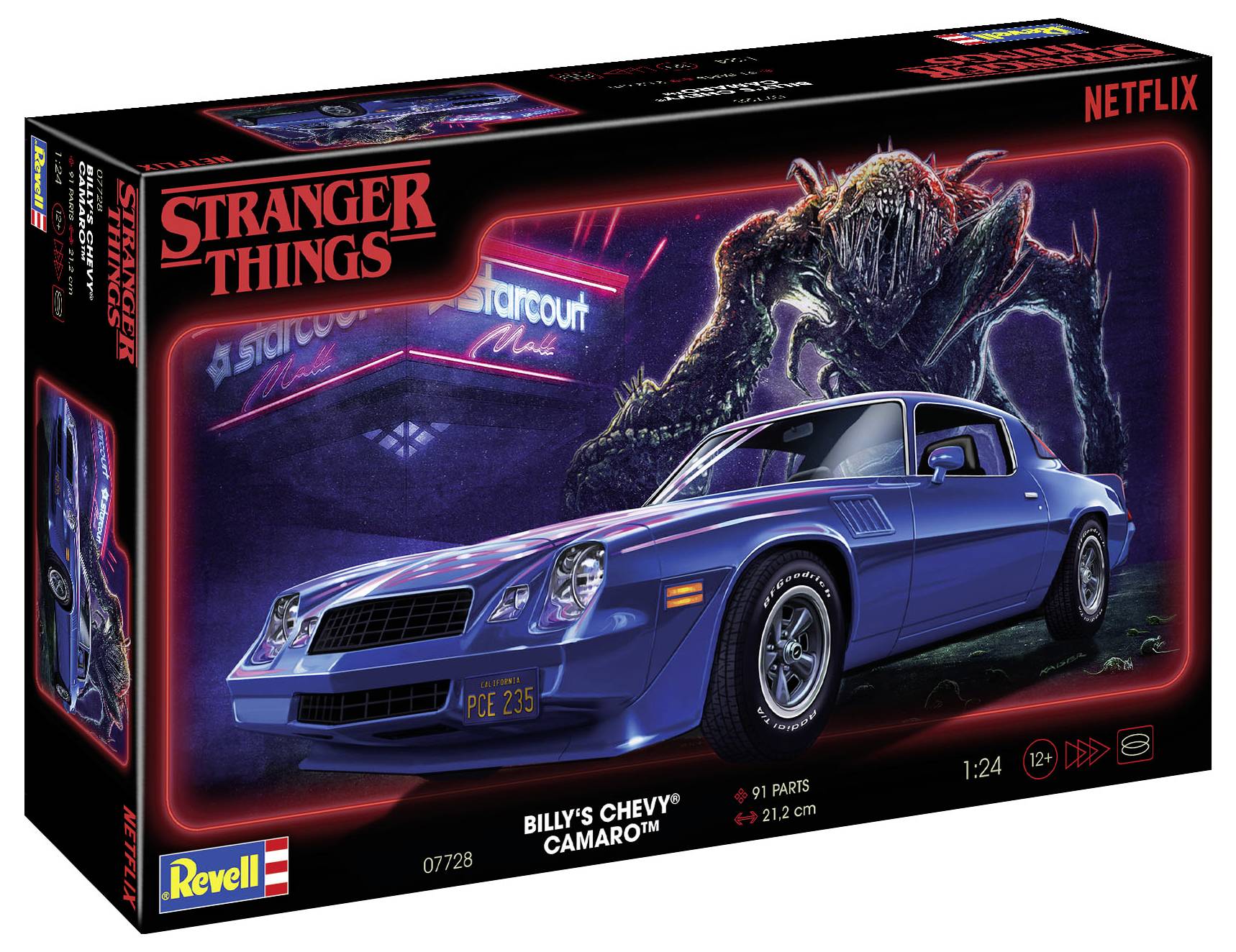 Ein Bausatz für einen blauen Chevy Camaro in einer 'Stranger Things'-Verpackung. Im Hintergrund ein Monster vor einem Einkaufszentrum.