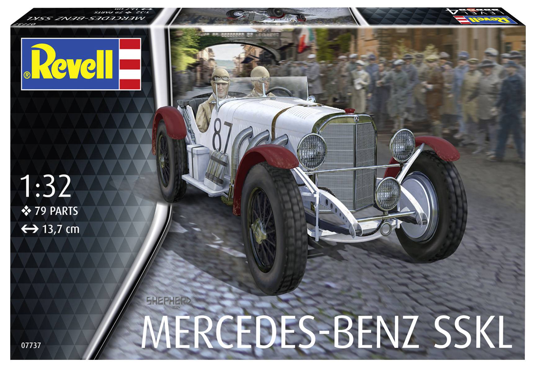 Modellbausatz-Verpackung zeigt einen Oldtimer-Rennwagen, Mercedes-Benz SSKL, mit der Nummer 87, in Bewegung. 79 Teile, Maßstab 1:32.