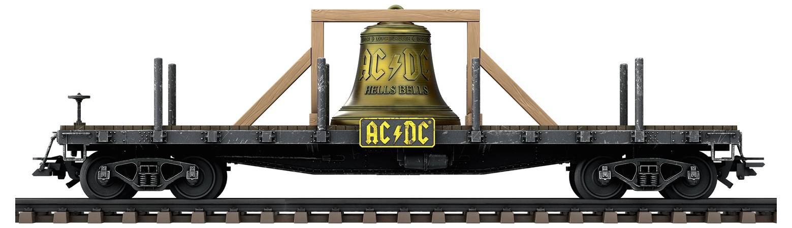 Ein Eisenbahnwagen transportiert eine große Glocke, auf der 'Hell's Bells' und 'AC/DC' steht.