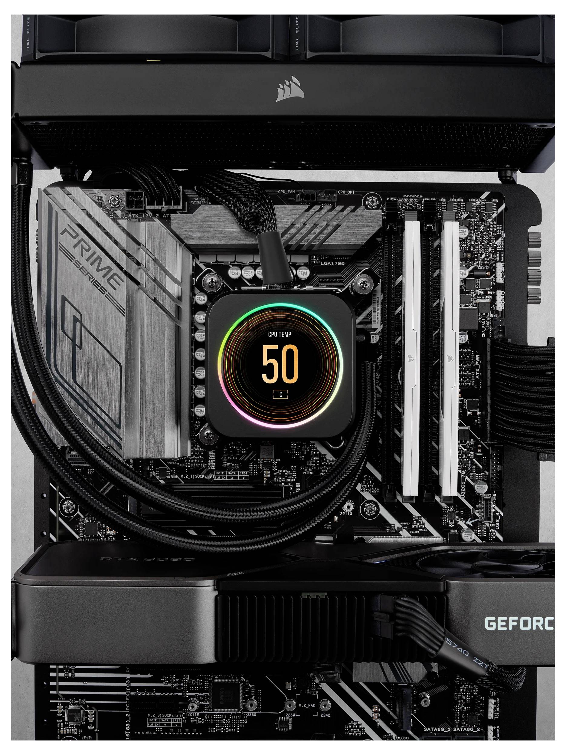 Ein Computermotherboard mit einer RGB-beleuchteten CPU-Kühlvorrichtung, die „50°C